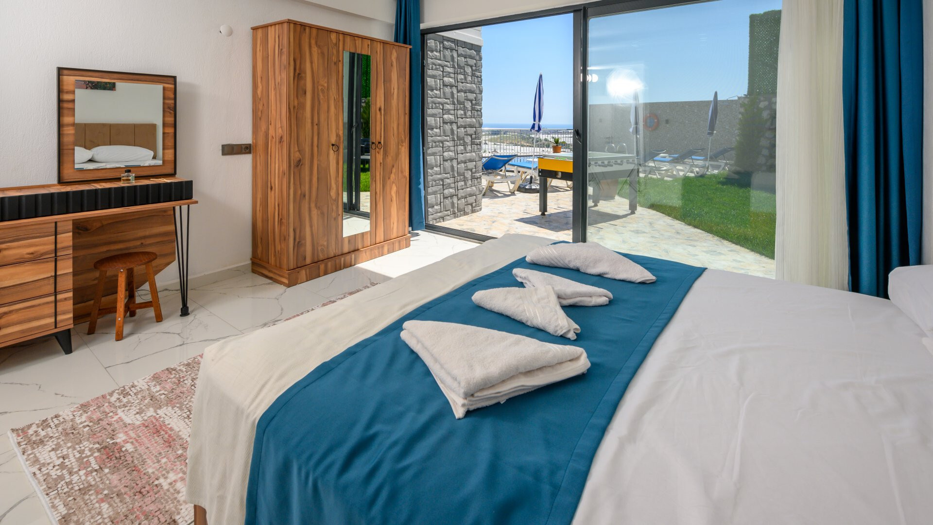 VBK19317 Villa Booking