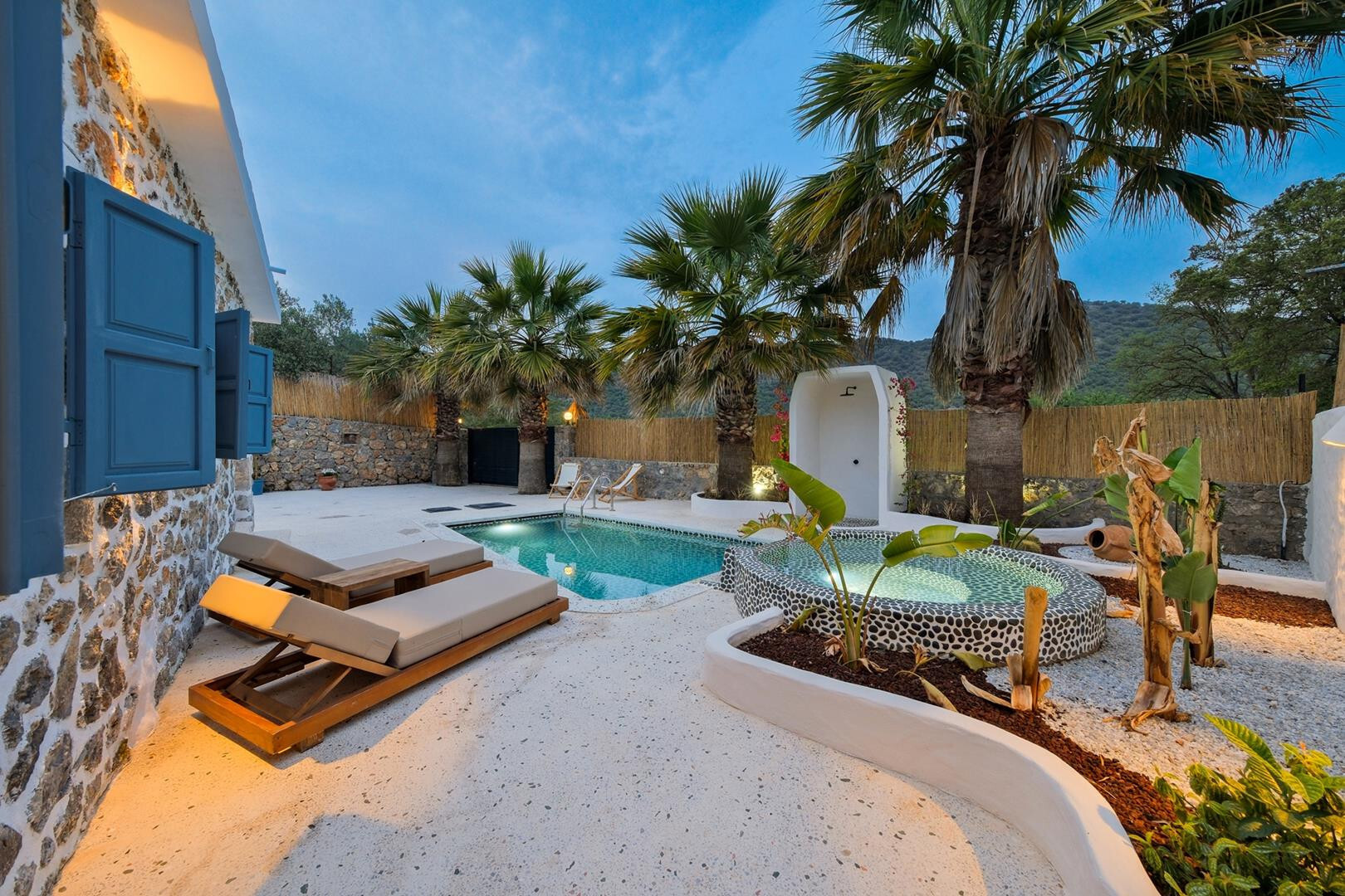 VBK33499 Villa Booking