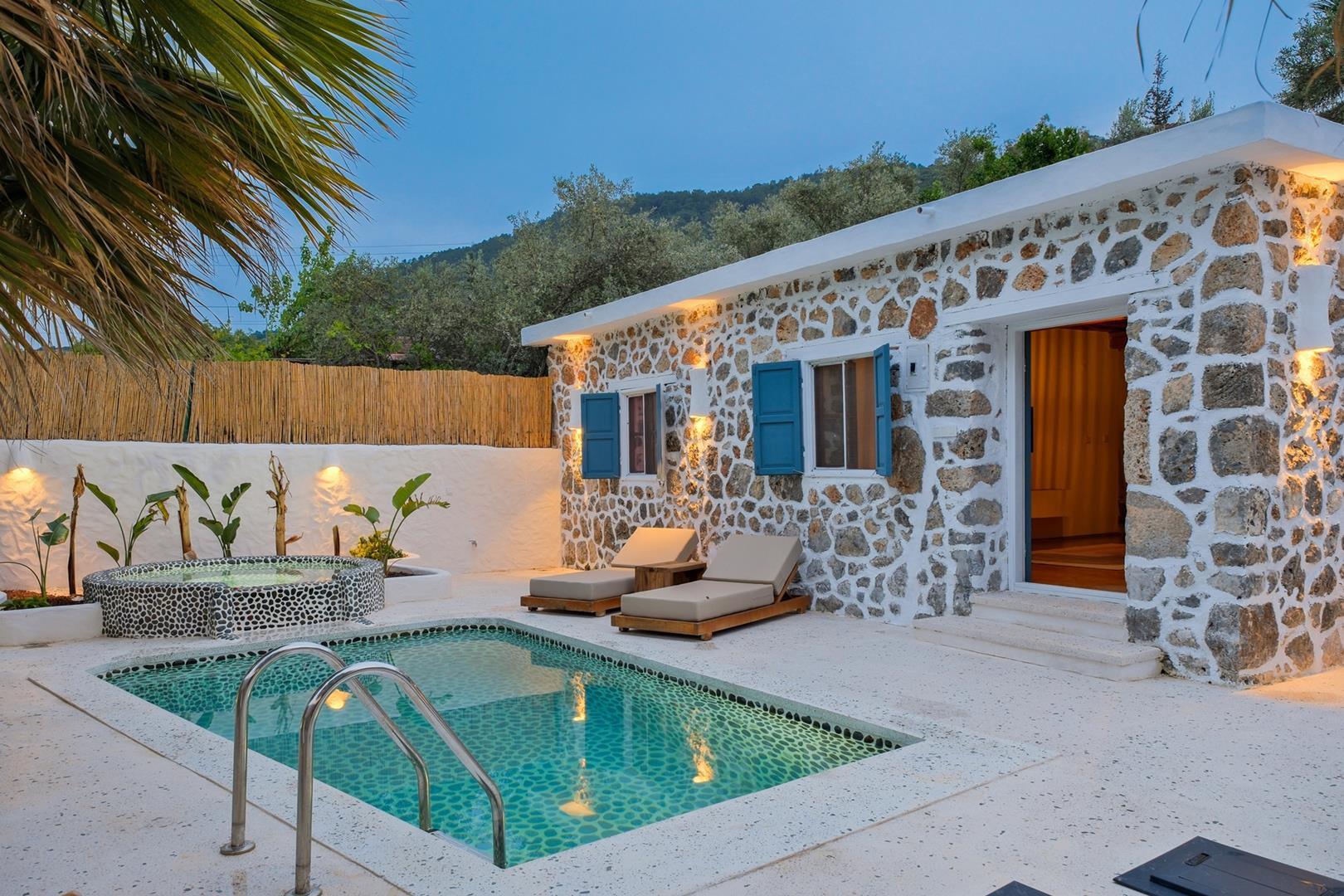 VBK33499 Villa Booking