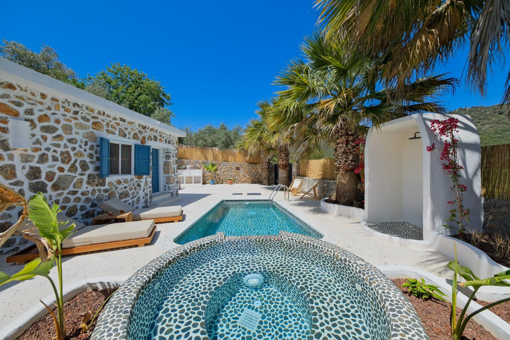 VBK33499 Villa Booking