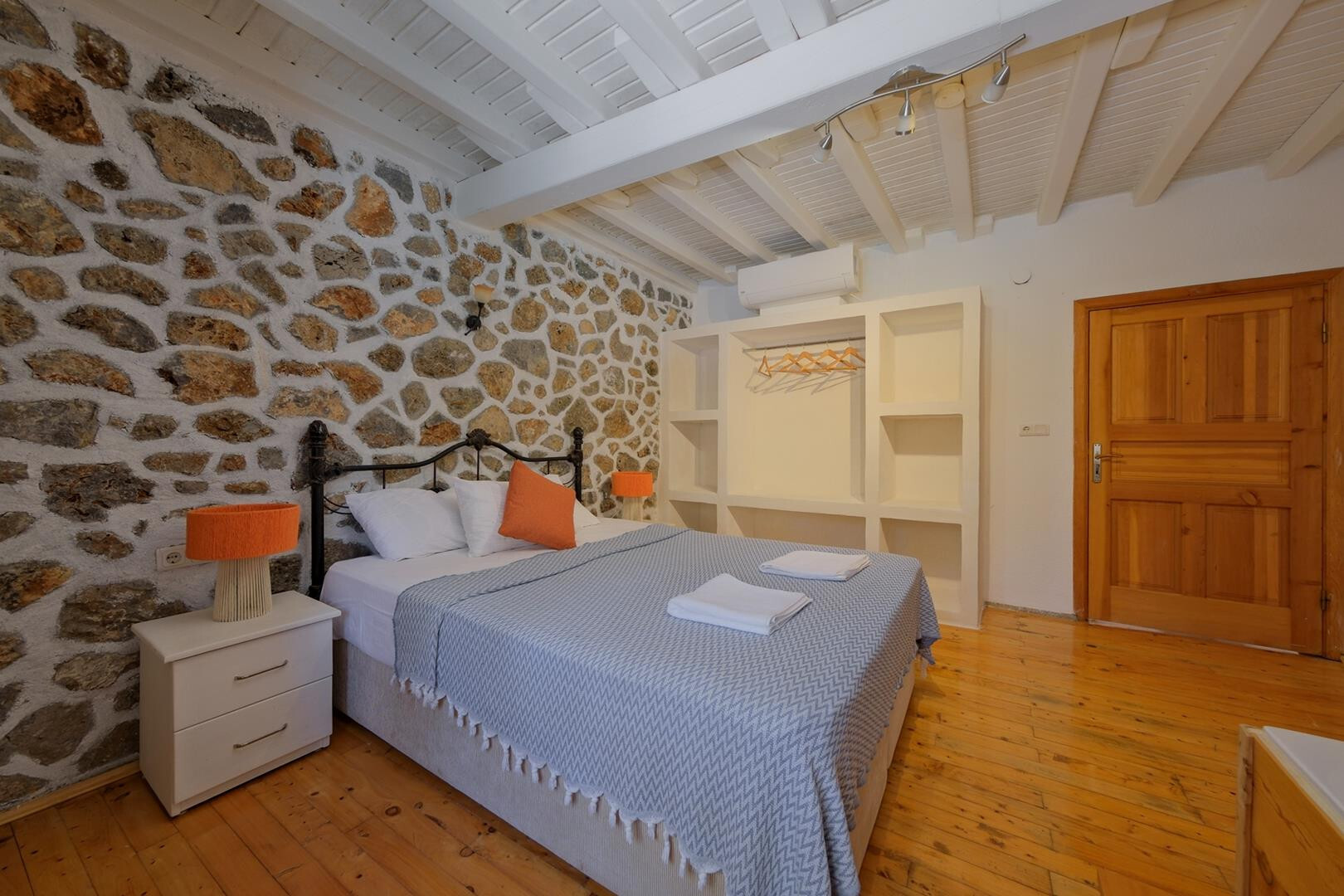 VBK33499 Villa Booking