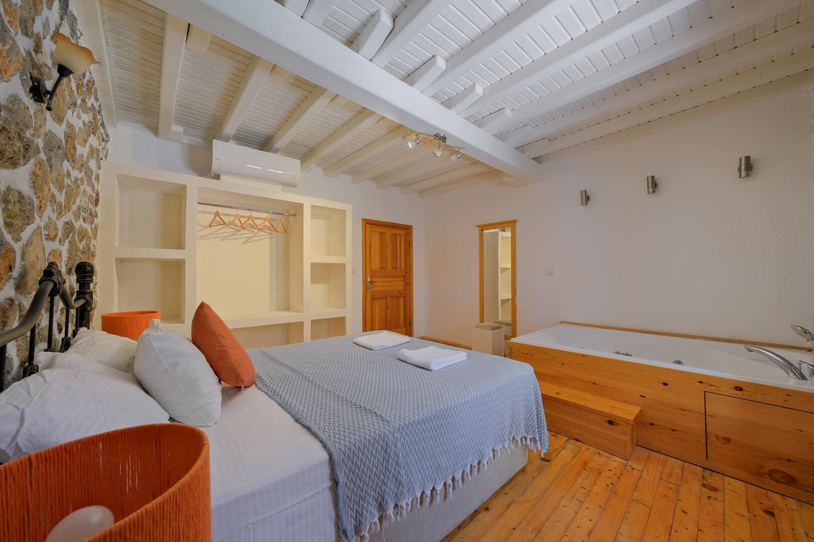 VBK33499 Villa Booking