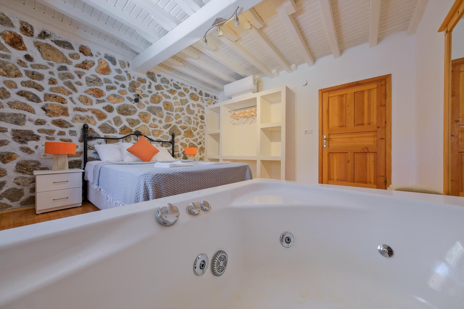 VBK33499 Villa Booking