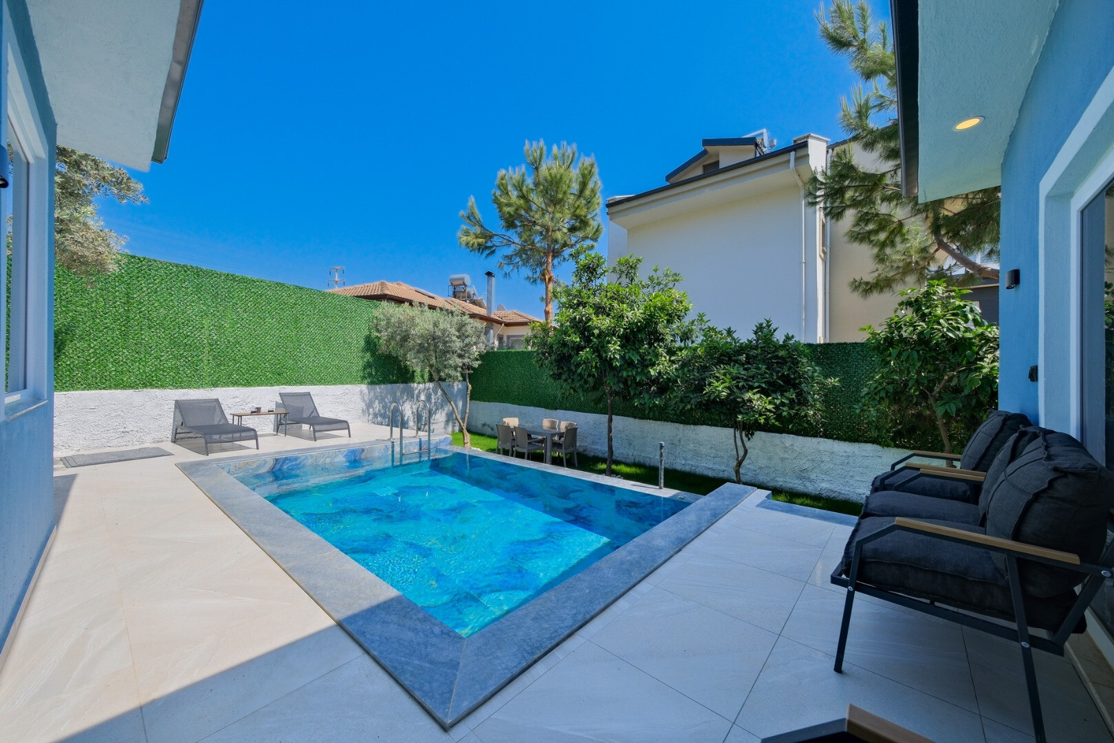 VBK37026 Villa Booking