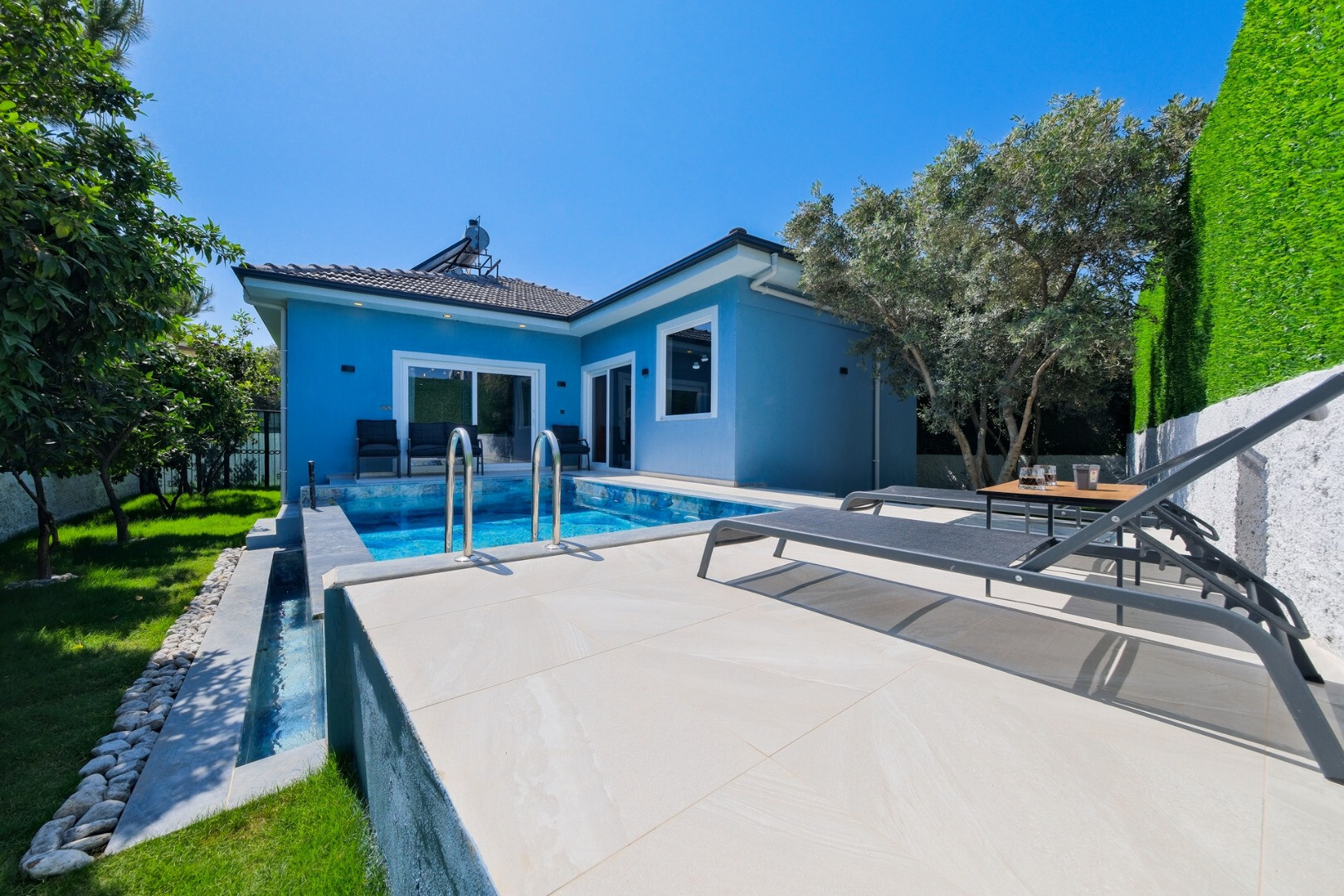 VBK37026 Villa Booking