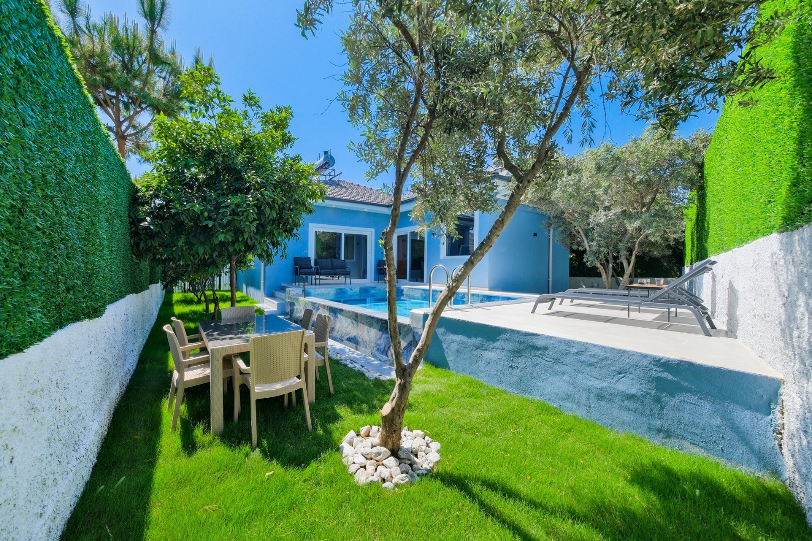 VBK37026 Villa Booking