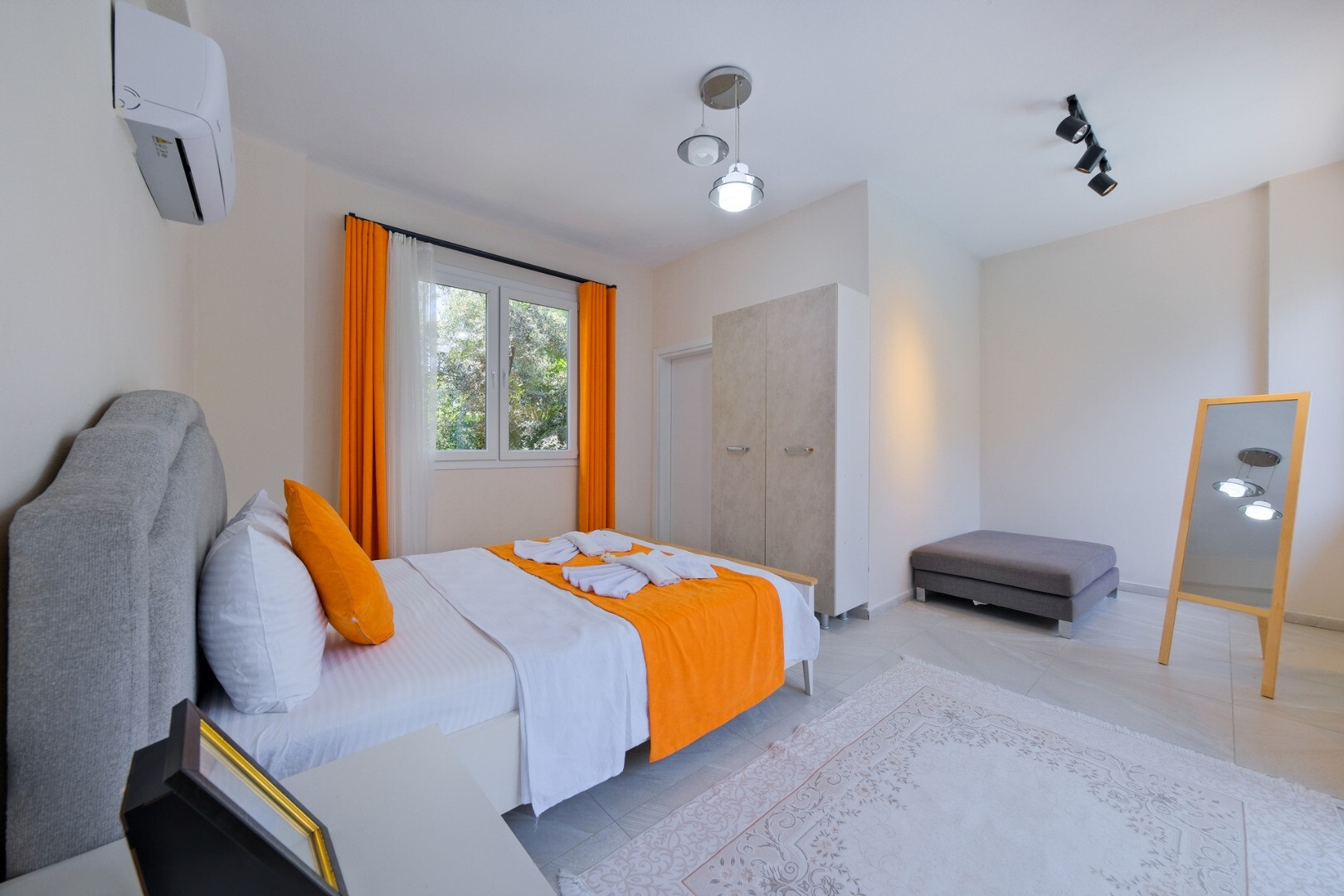VBK37026 Villa Booking