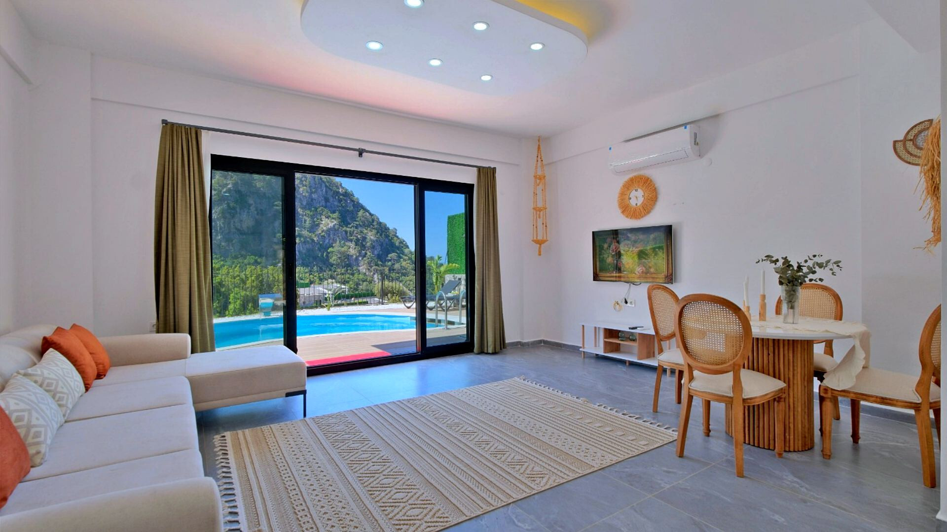 VBK35584 Villa Booking