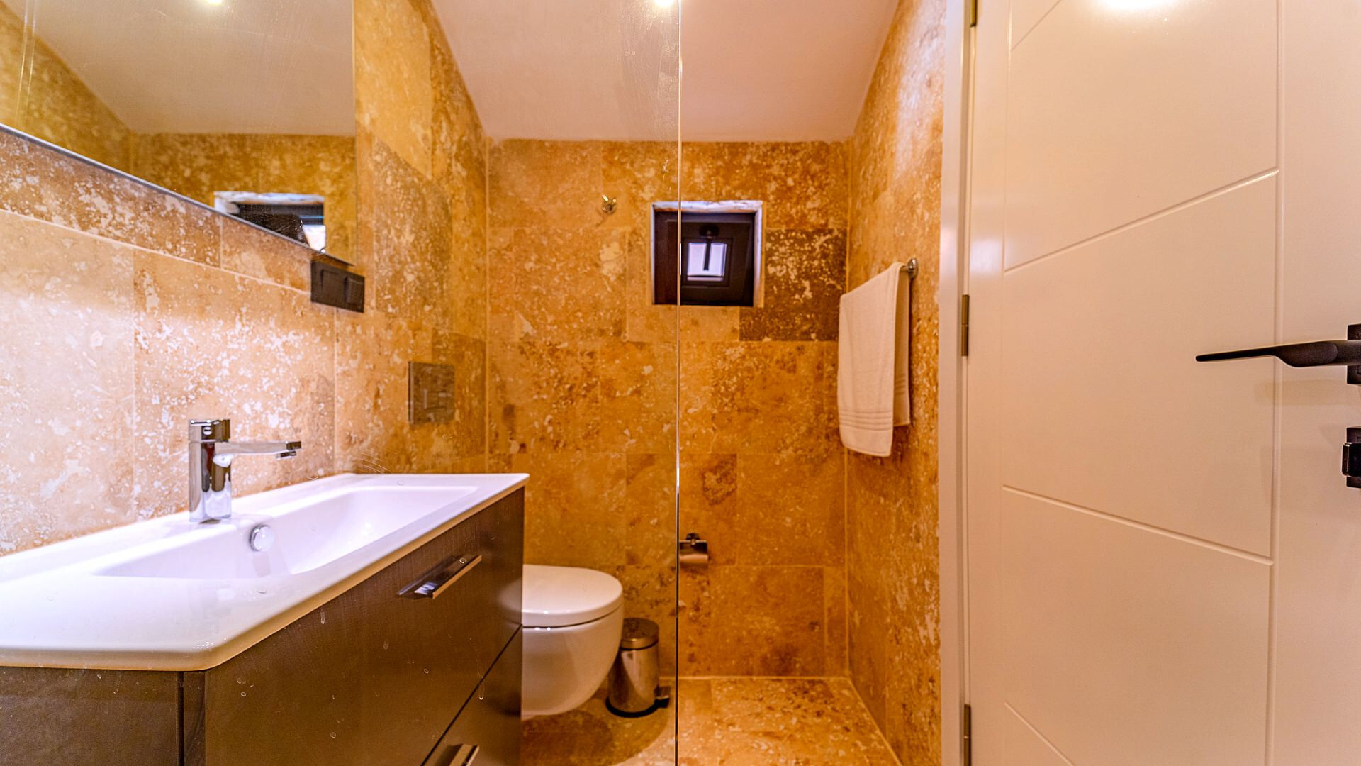 VBK91553 Villa Booking