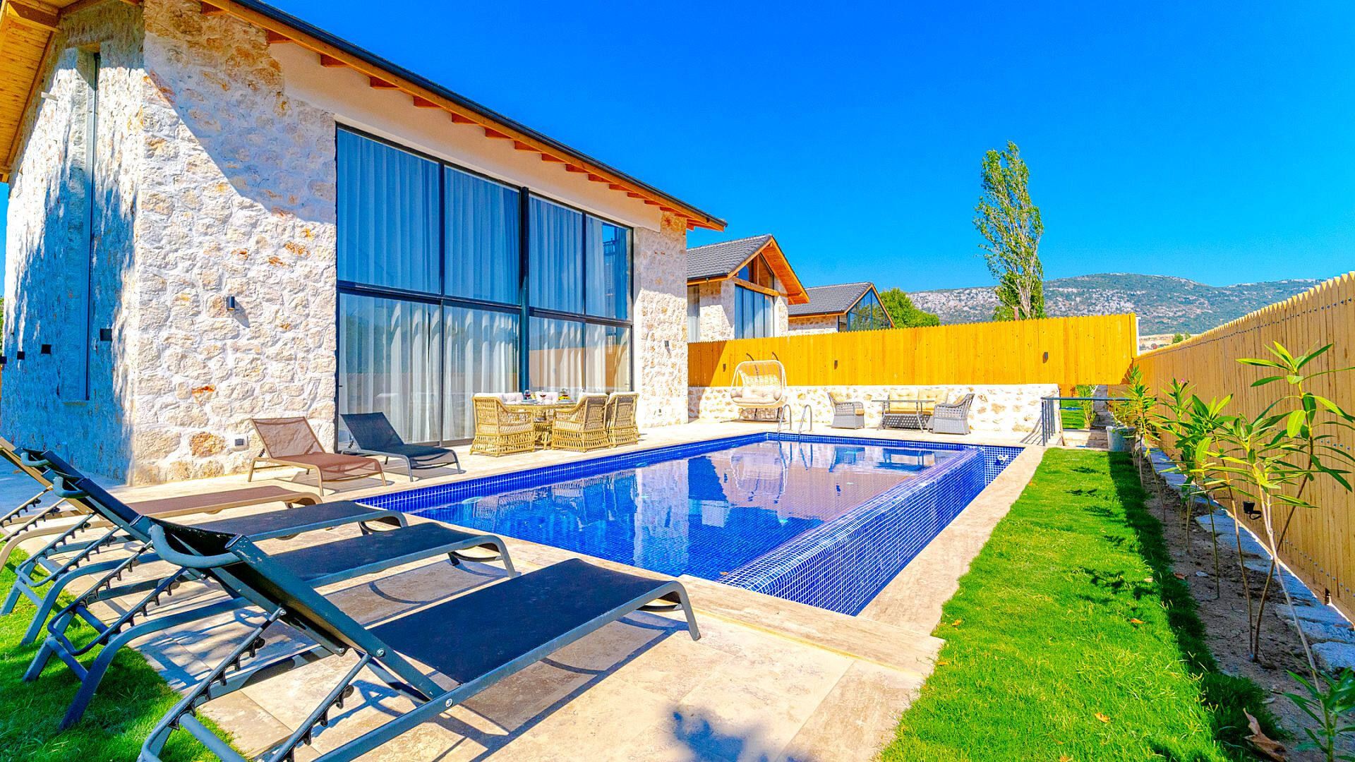 VBK51322 Villa Booking