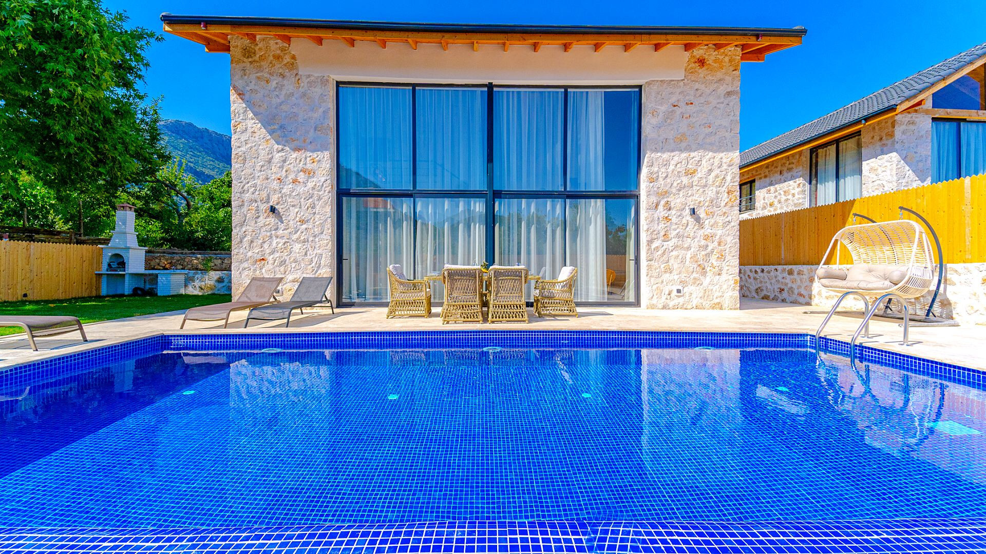 VBK51322 Villa Booking