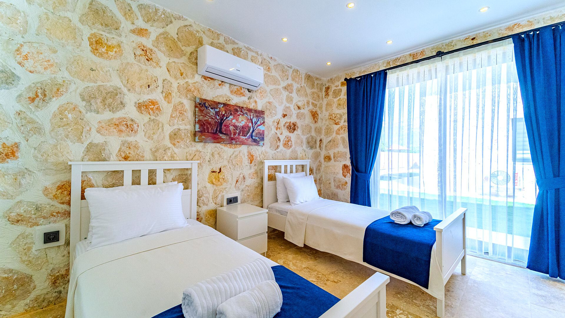VBK51322 Villa Booking