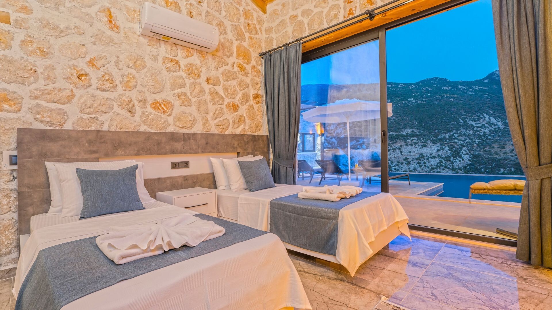 VBK17564 Villa Booking