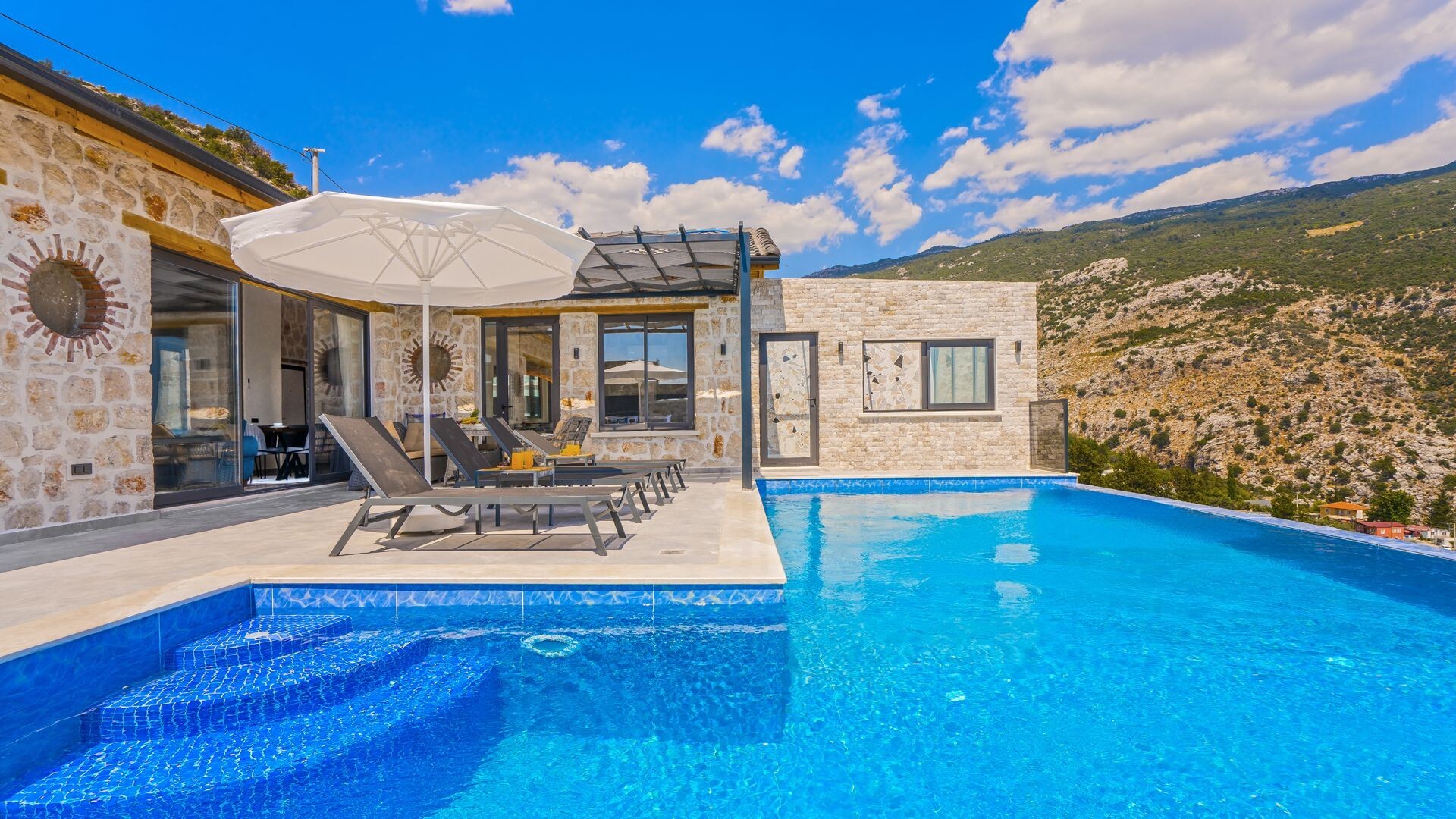 VBK17564 Villa Booking