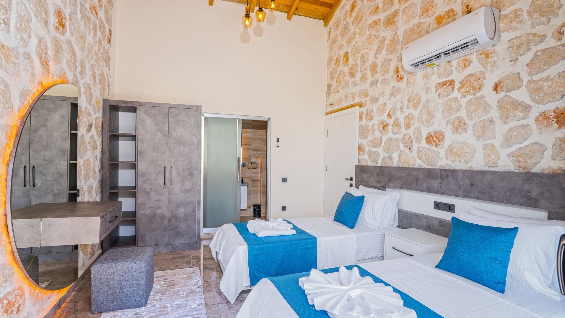 VBK17564 Villa Booking