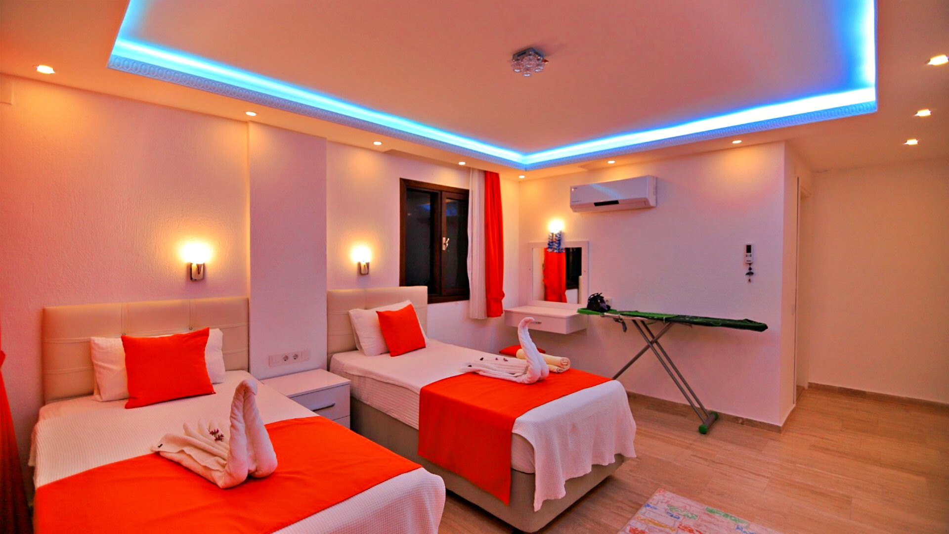 VBK35070 Villa Booking