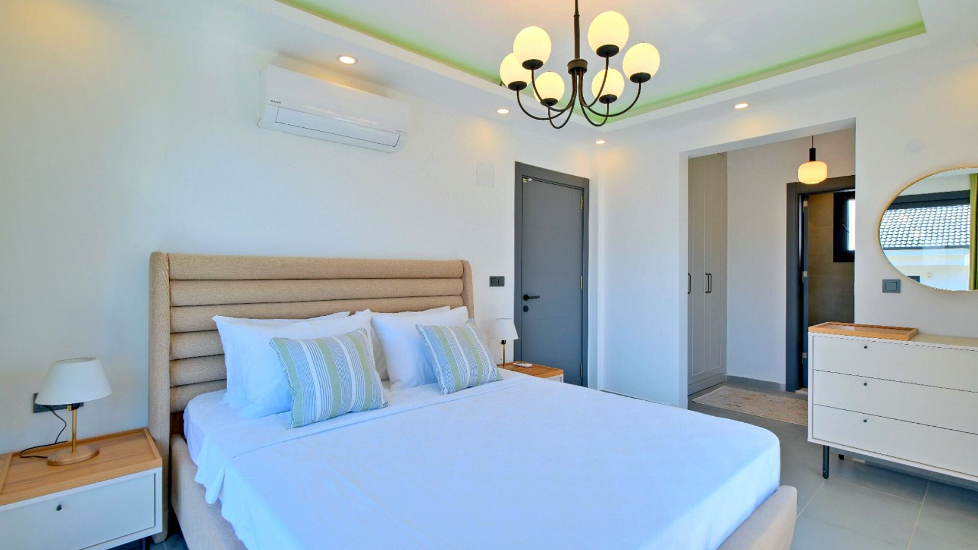 VBK23953 Villa Booking
