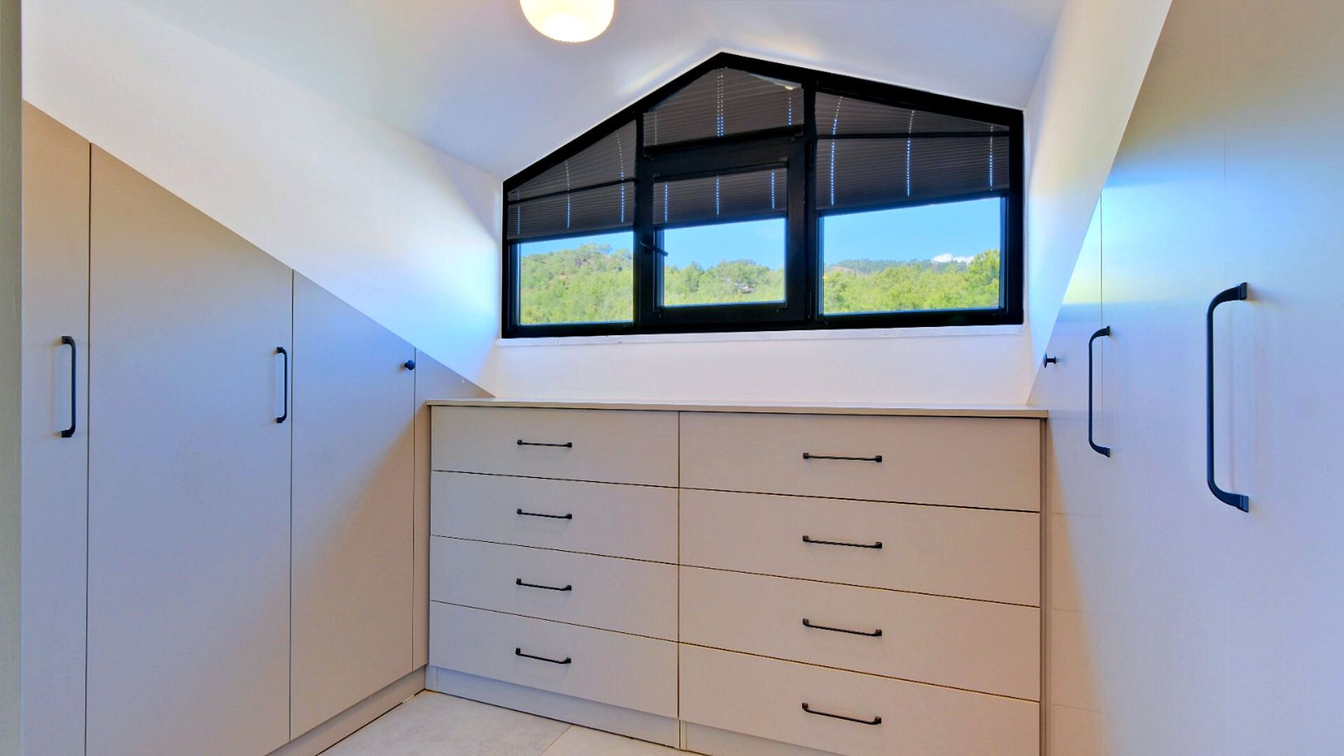 VBK23953 Villa Booking