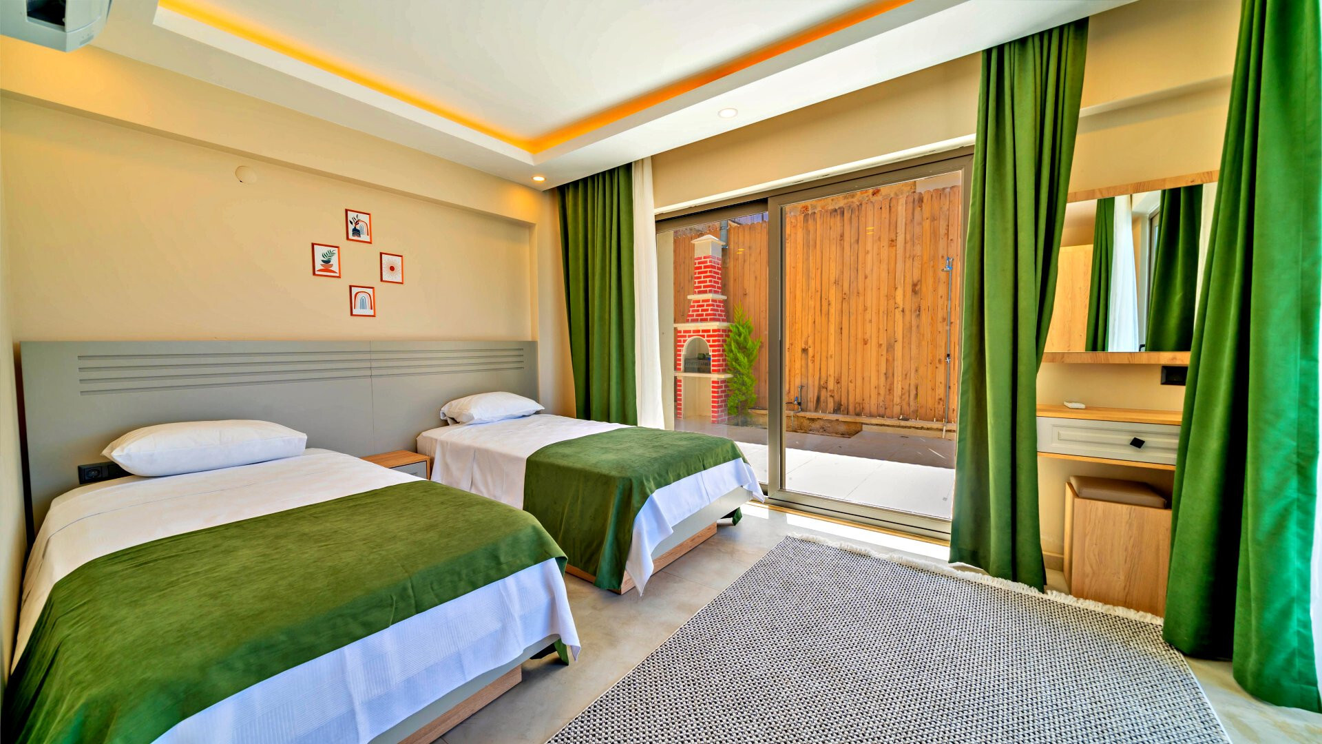 VBK55105 Villa Booking