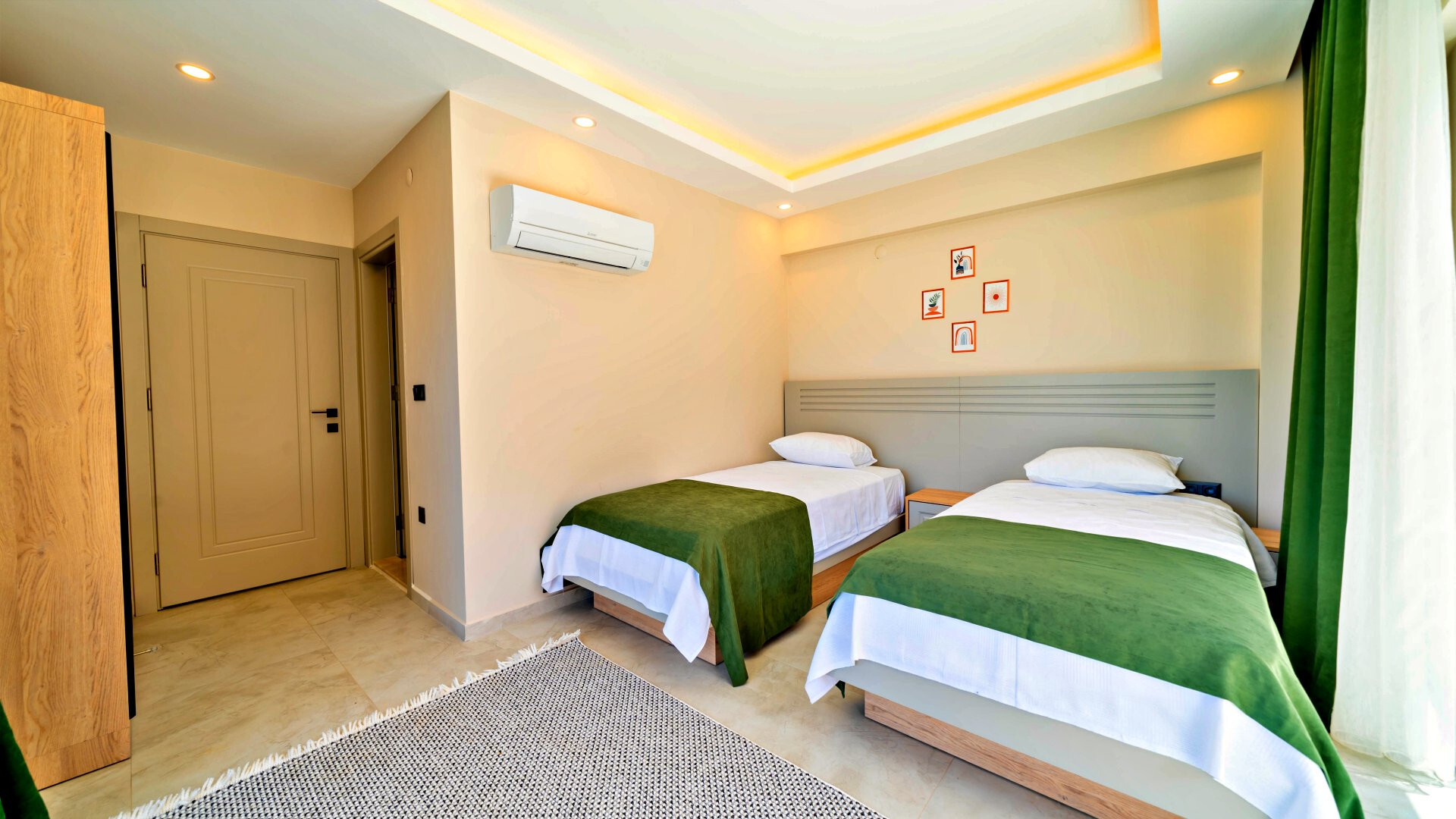 VBK55105 Villa Booking
