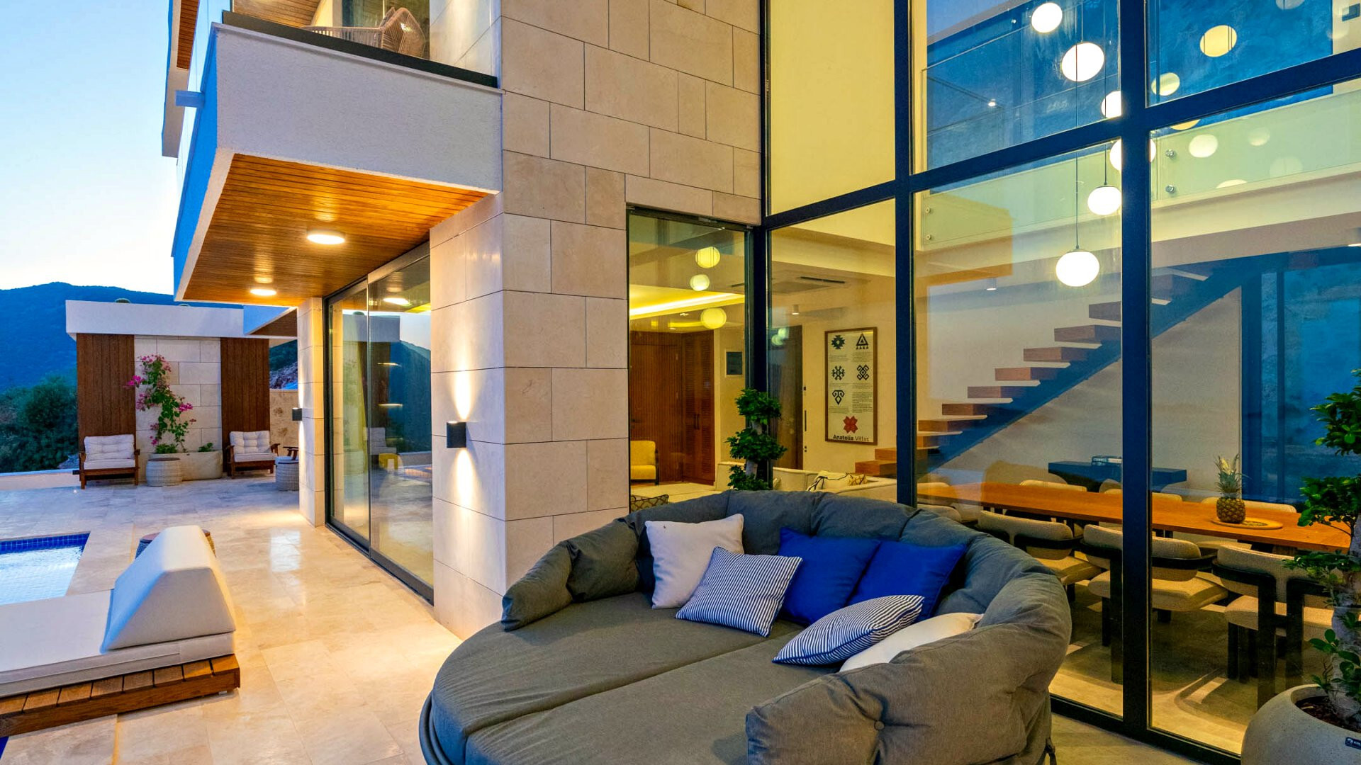 VBK75794 Villa Booking