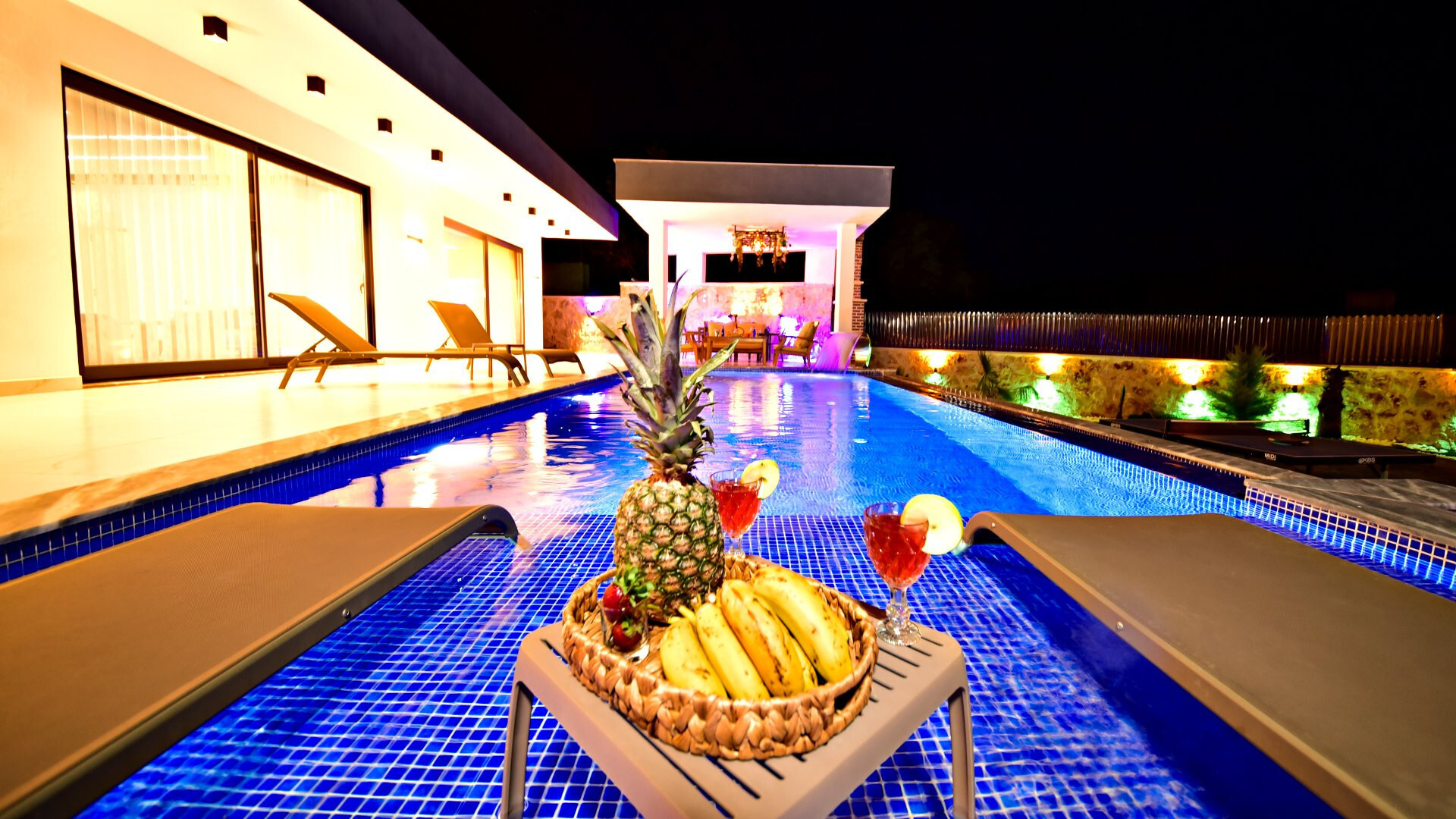 VBK60201 Villa Booking