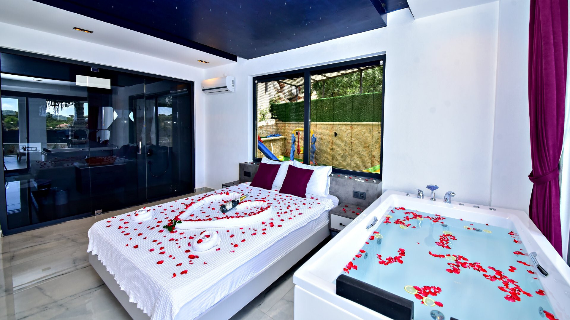 VBK60201 Villa Booking