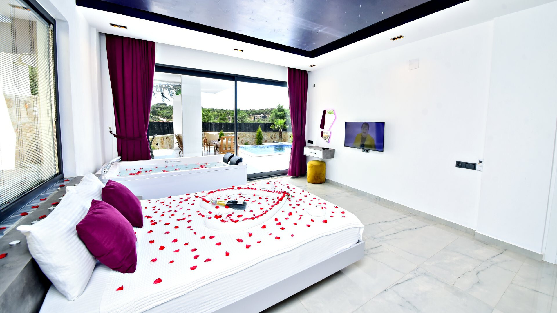 VBK60201 Villa Booking