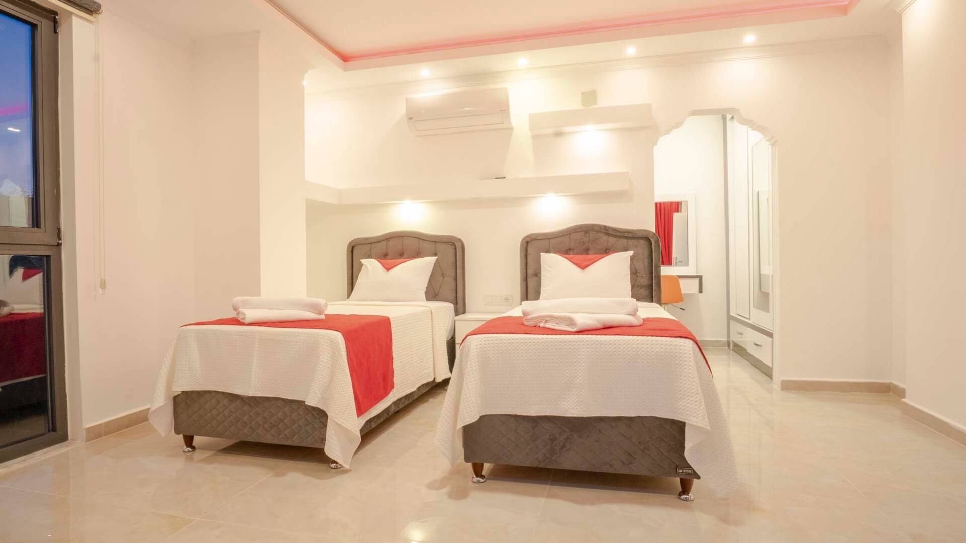 VBK74193 Villa Booking