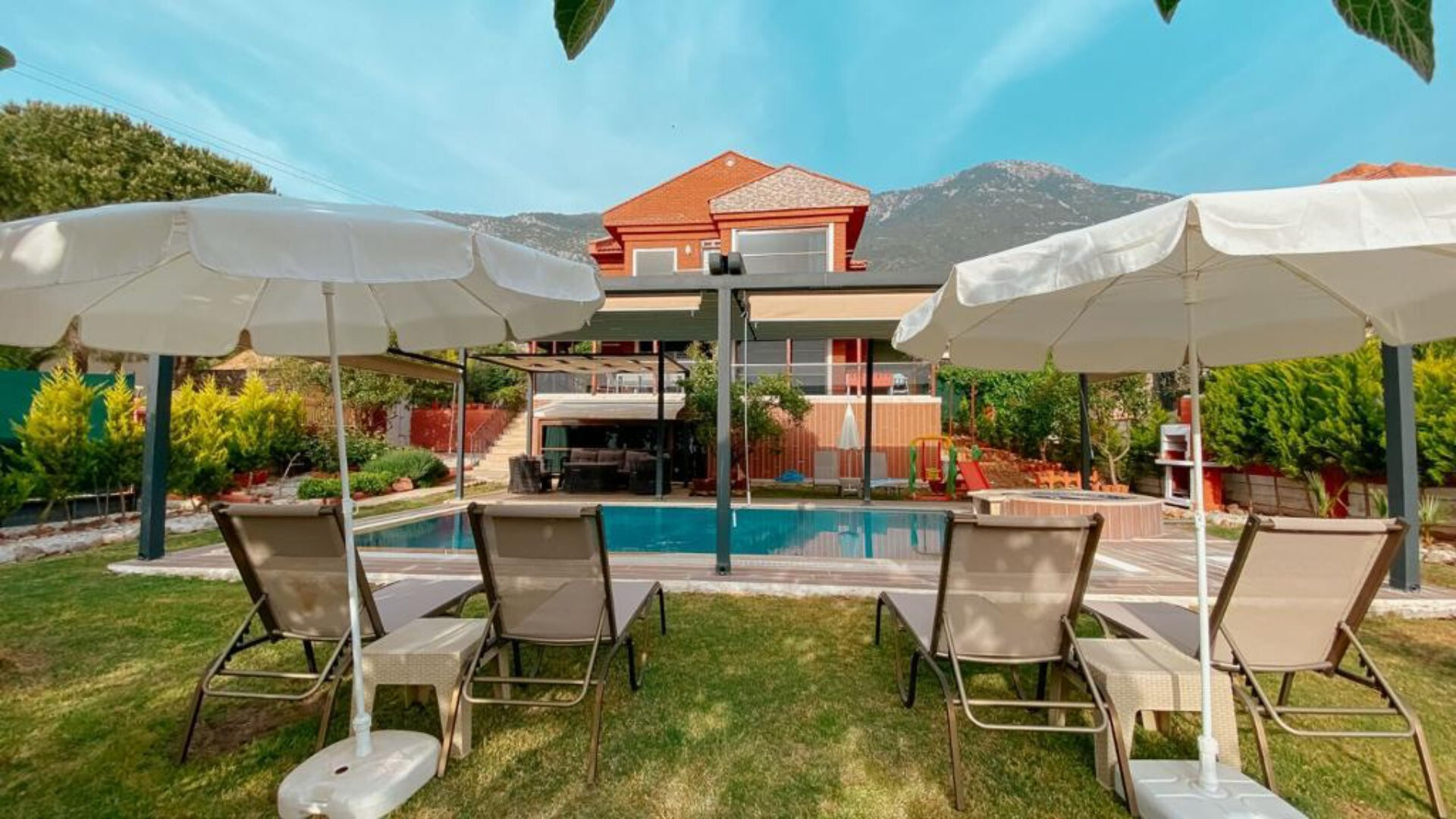 VBK78516 Villa Booking