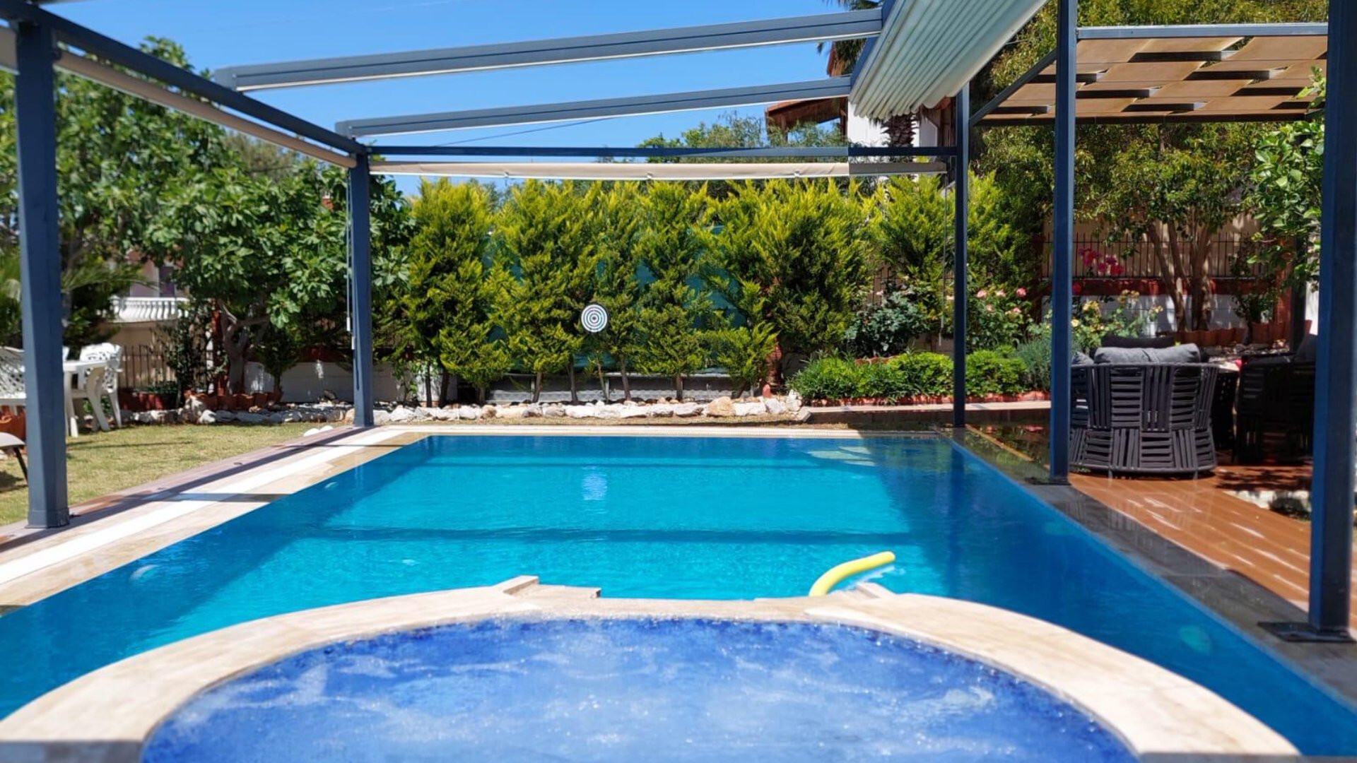 VBK78516 Villa Booking