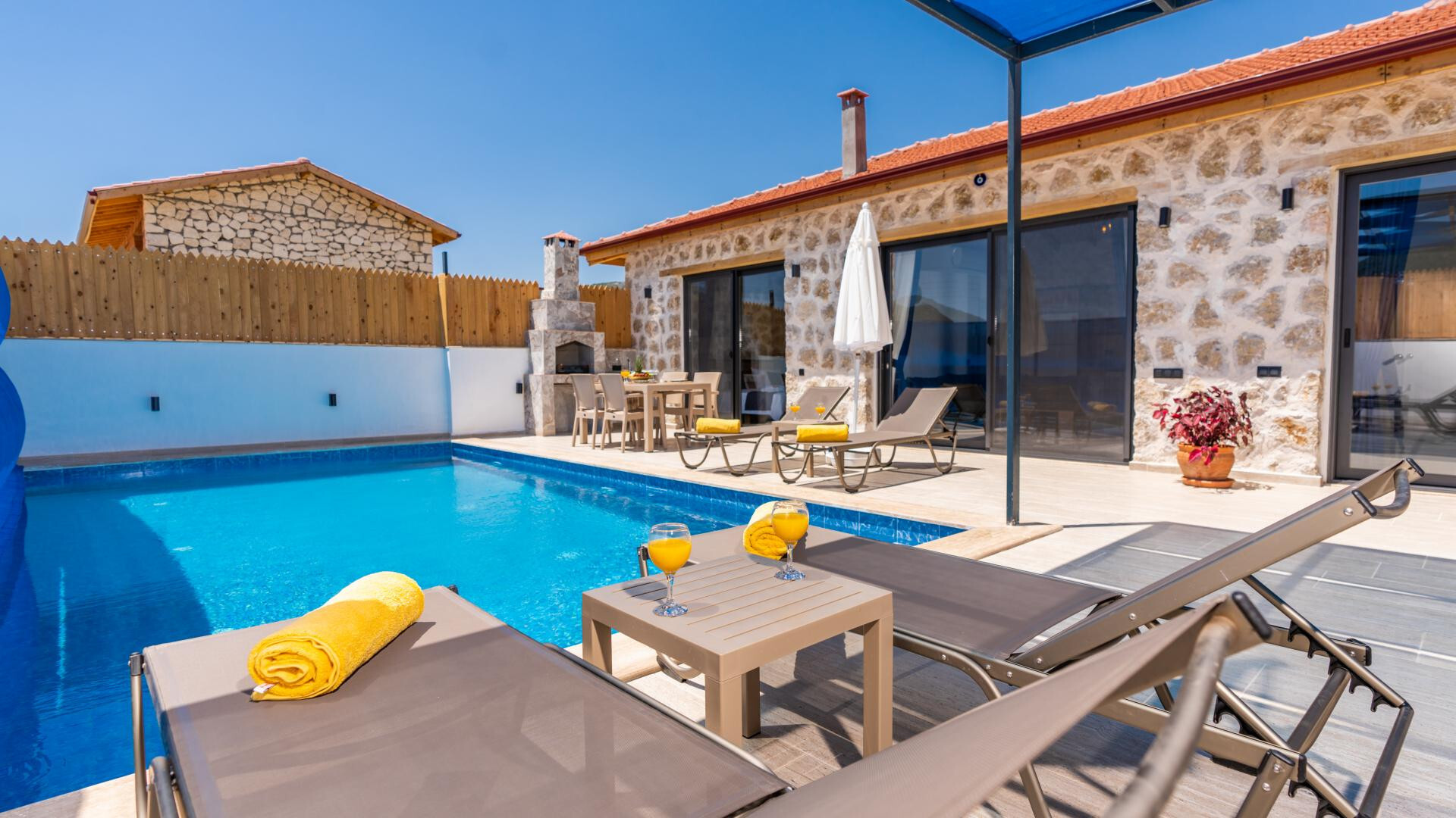 VBK70905 Villa Booking