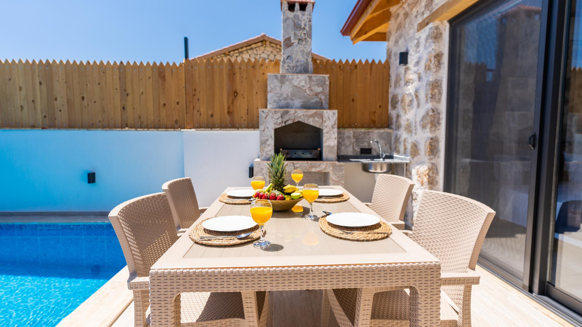 VBK70905 Villa Booking