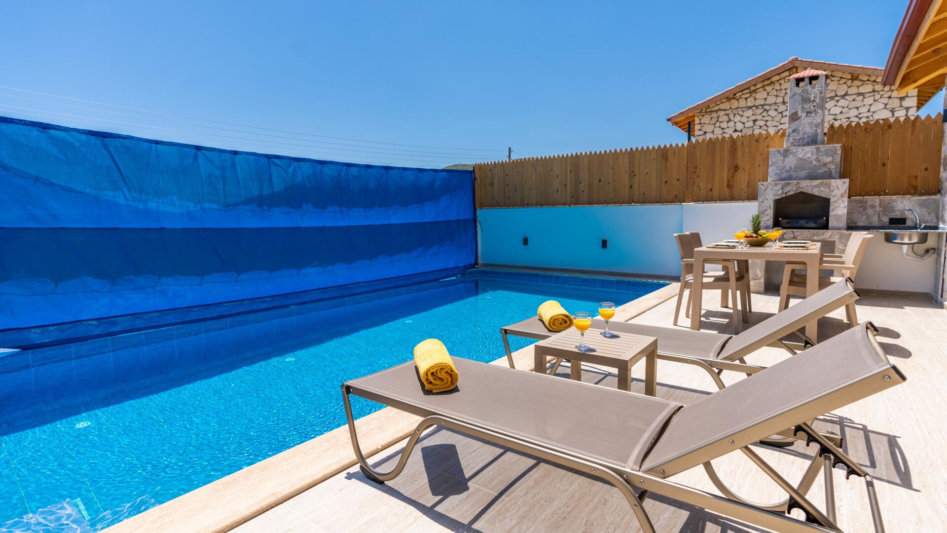 VBK70905 Villa Booking