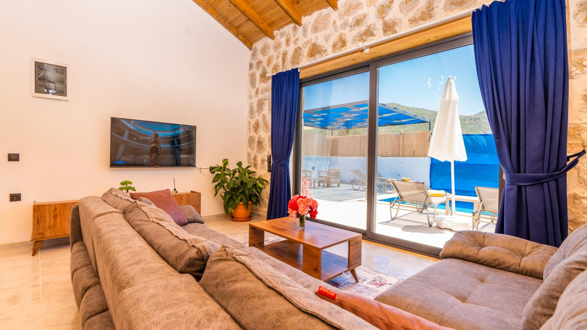 VBK70905 Villa Booking
