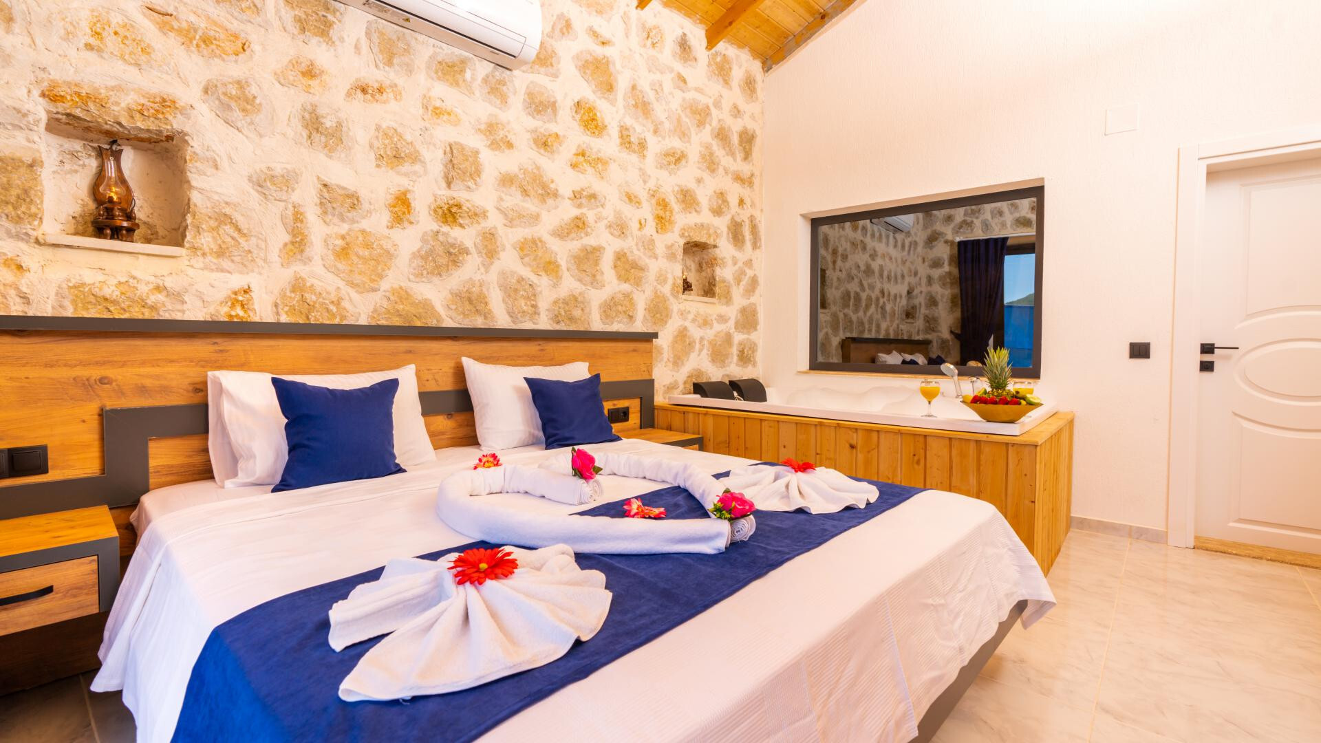 VBK70905 Villa Booking