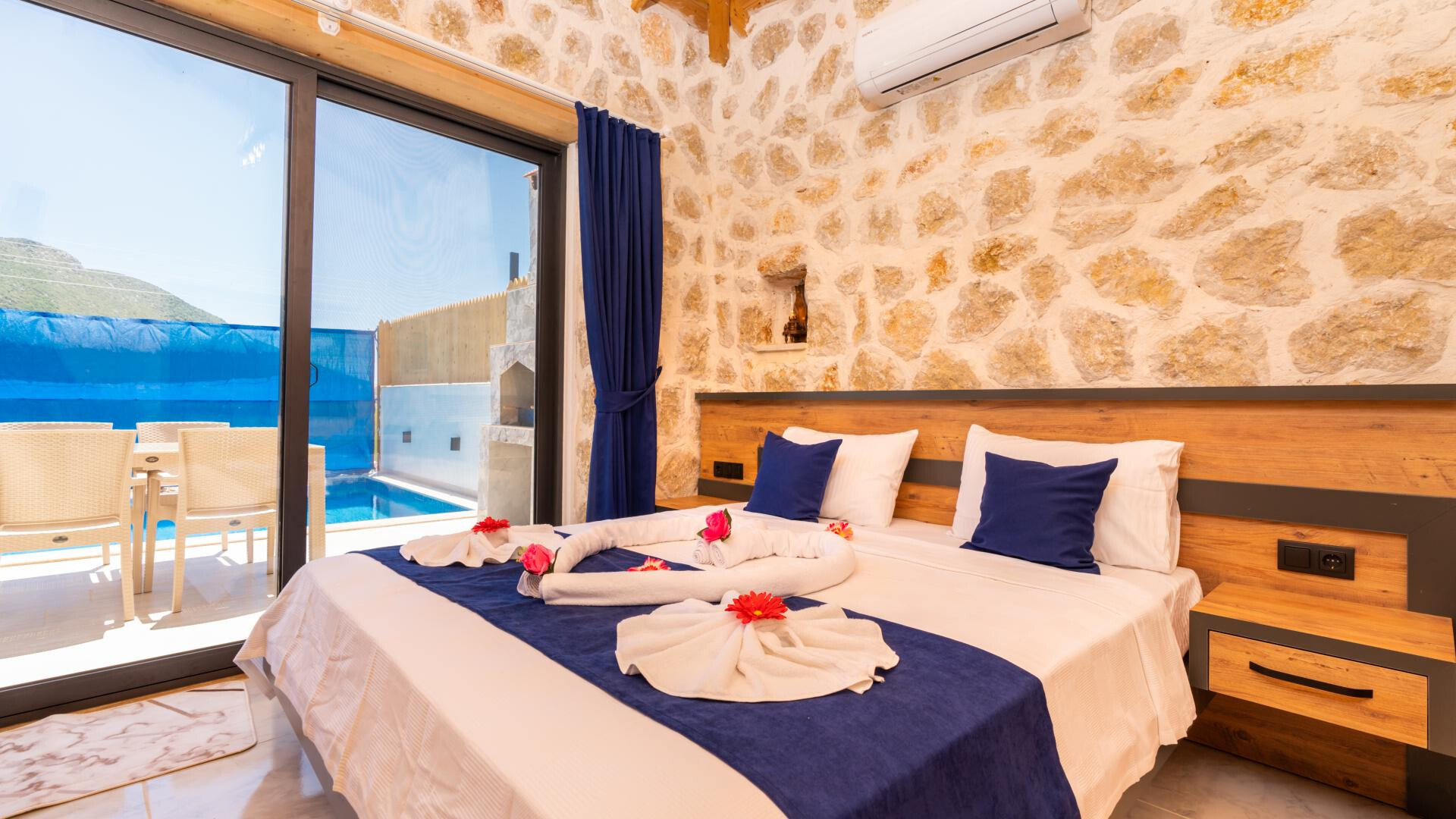 VBK70905 Villa Booking