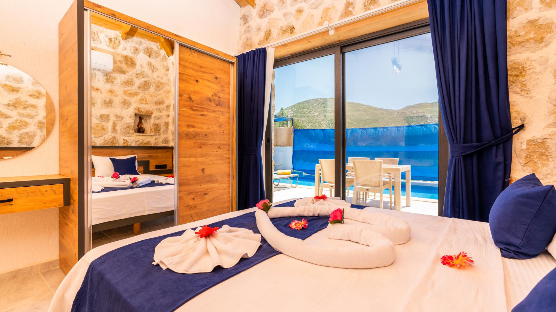 VBK70905 Villa Booking
