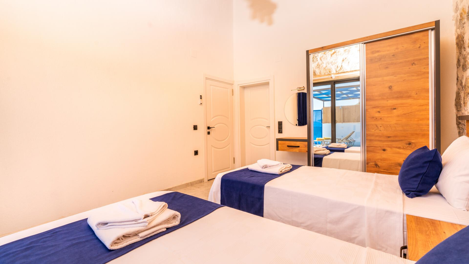 VBK70905 Villa Booking