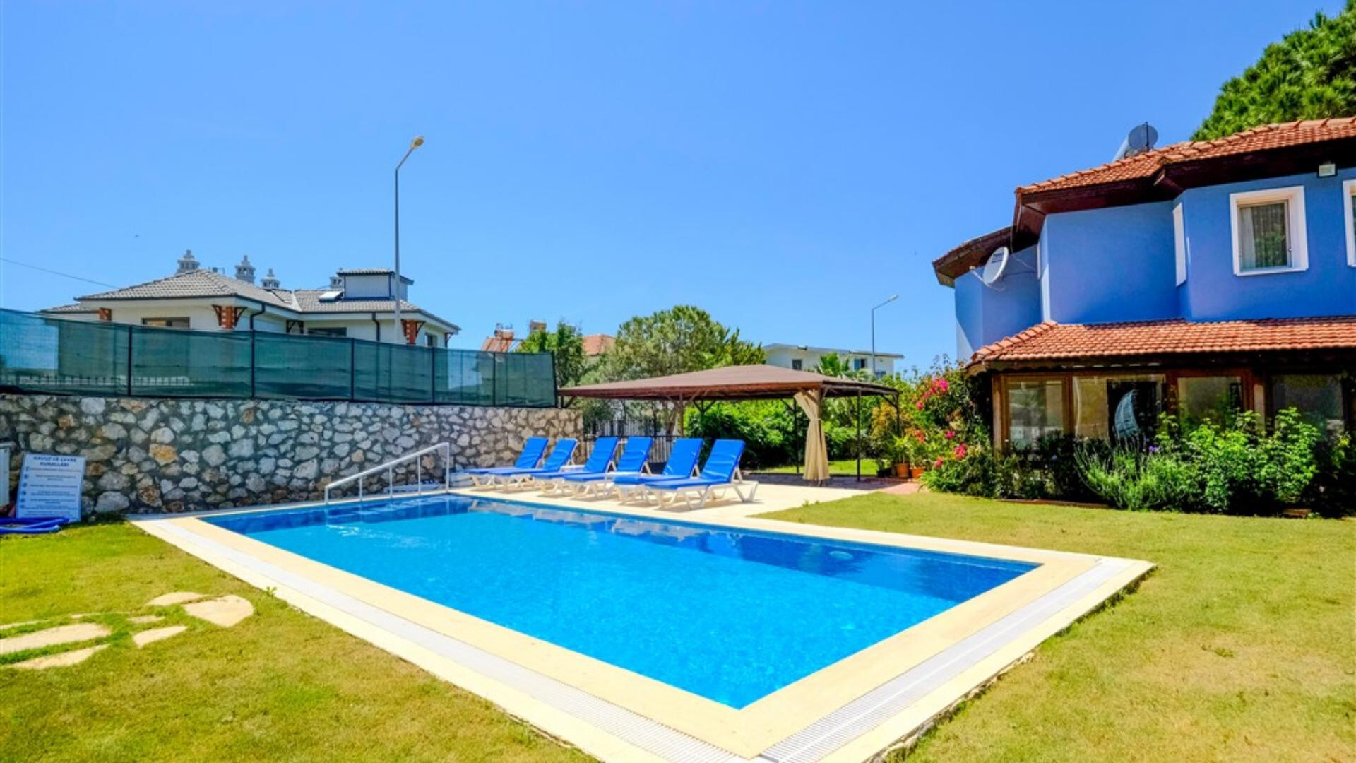 VBK67475 Villa Booking