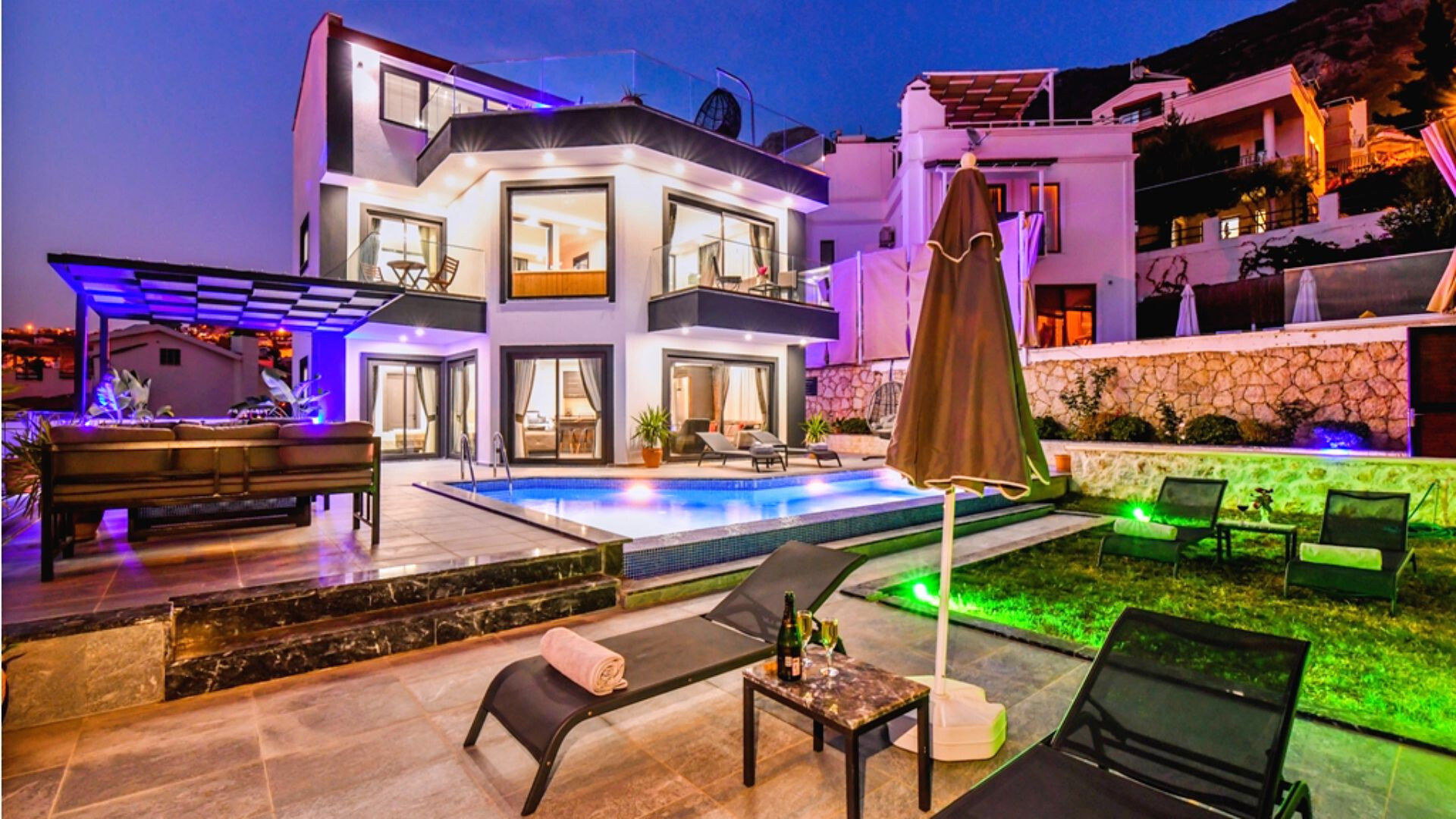 VBK22209 Villa Booking