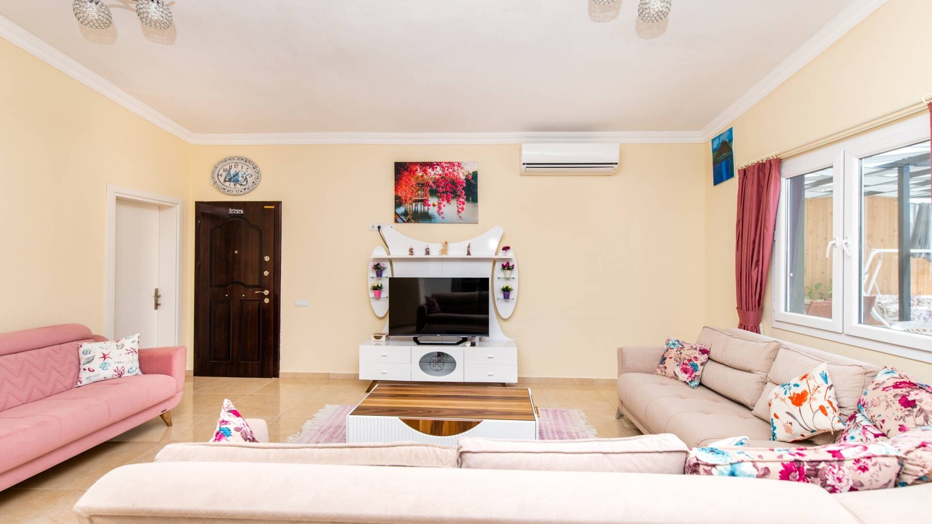 VBK71614 Villa Booking