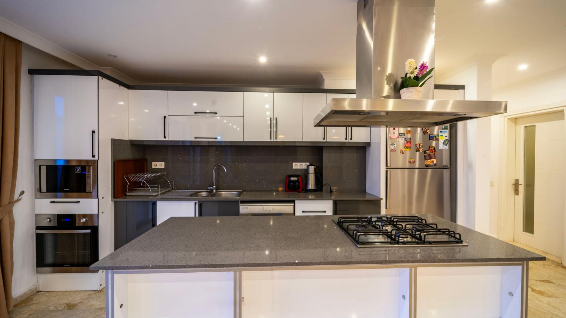 VBK25204 Villa Booking