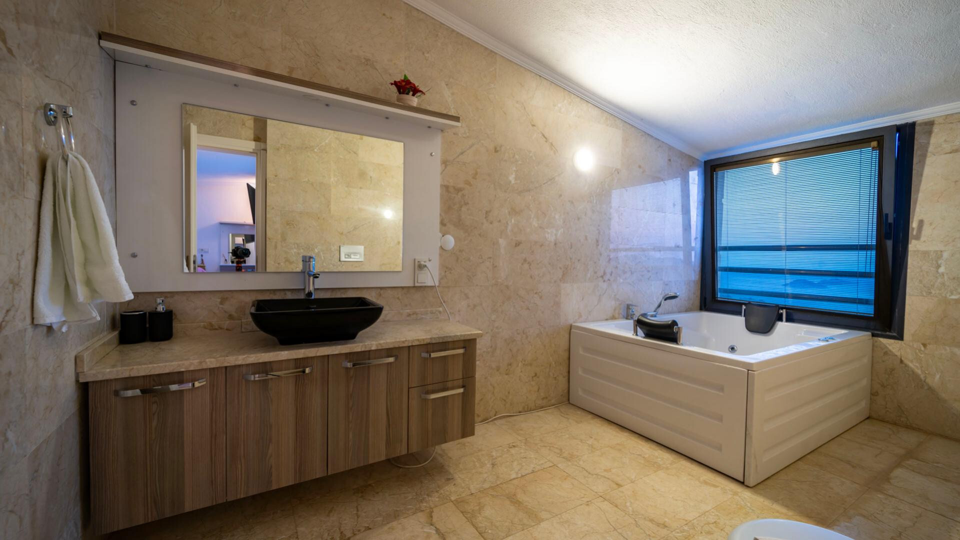 VBK25204 Villa Booking