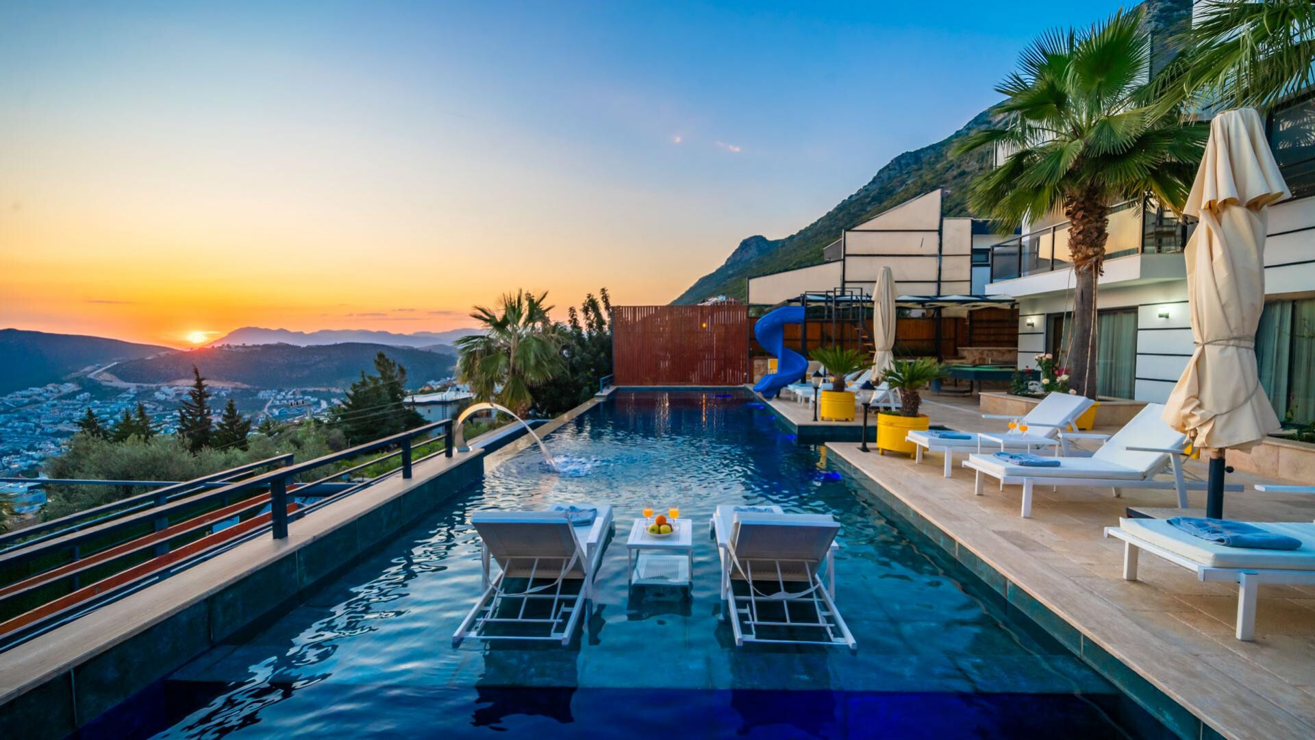 VBK25204 Villa Booking