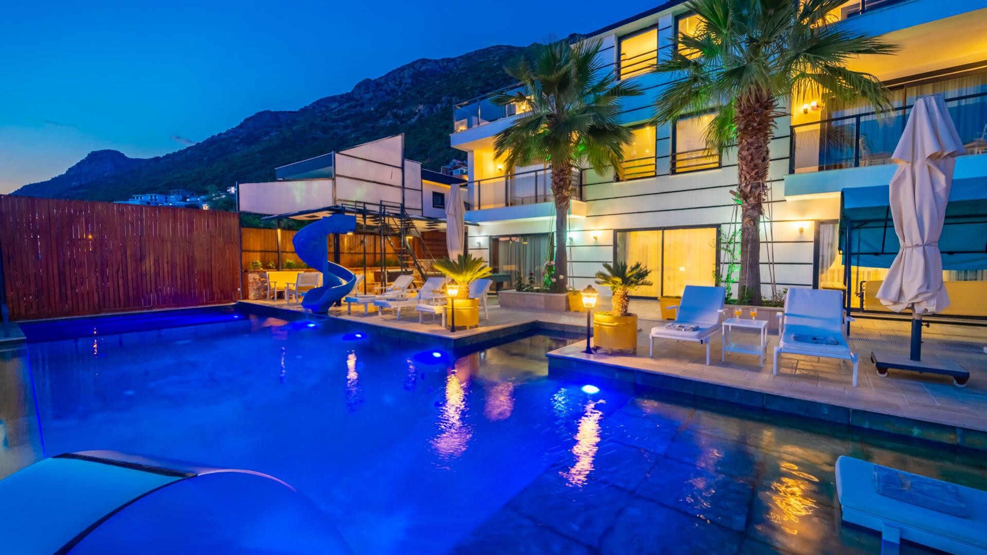 VBK25204 Villa Booking