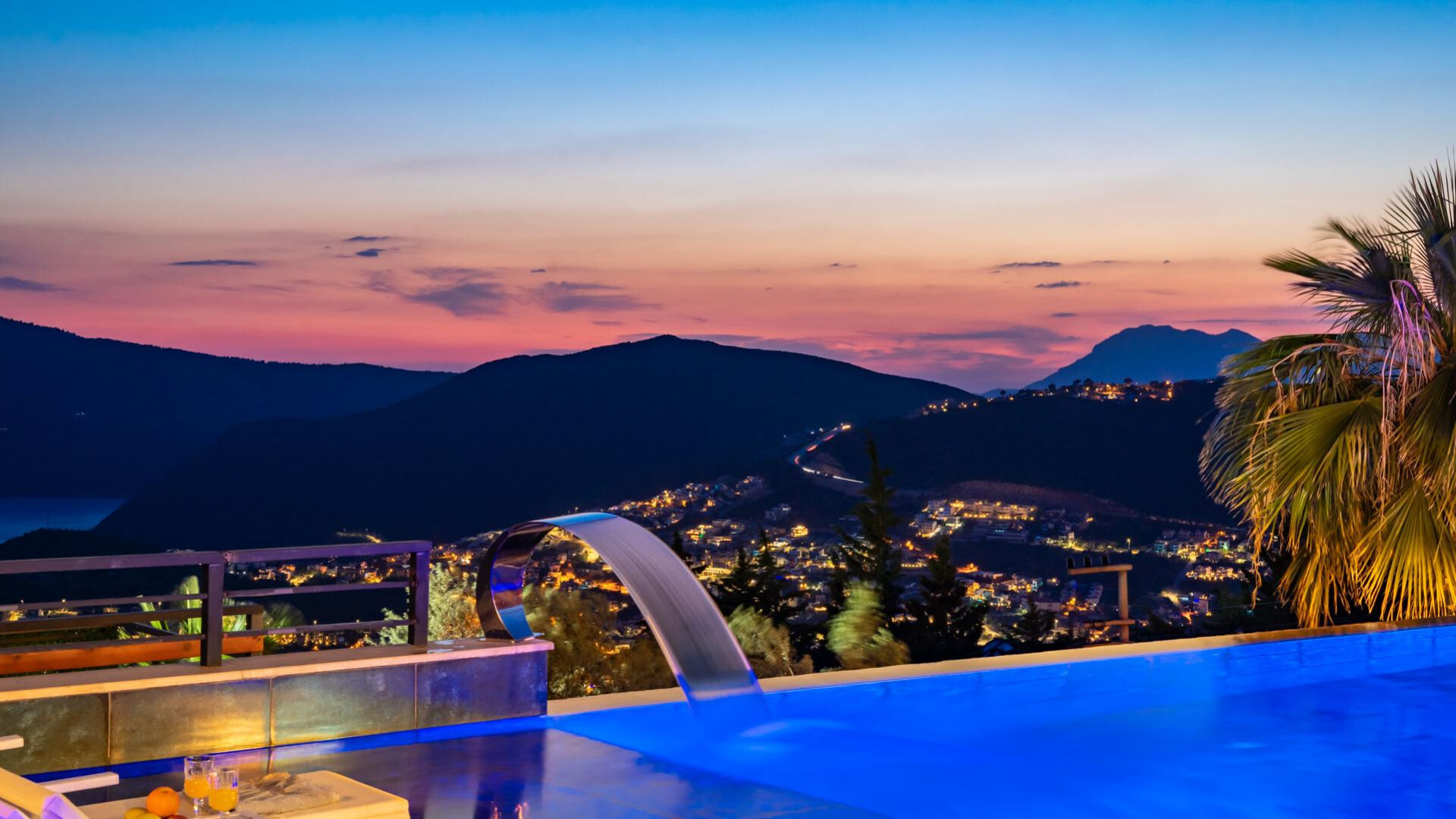 VBK25204 Villa Booking