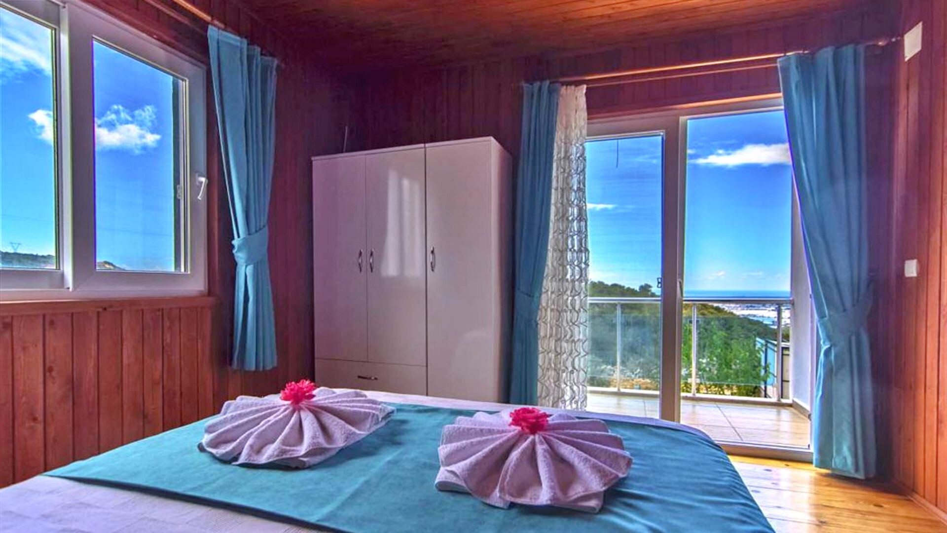 VBK68503 Villa Booking