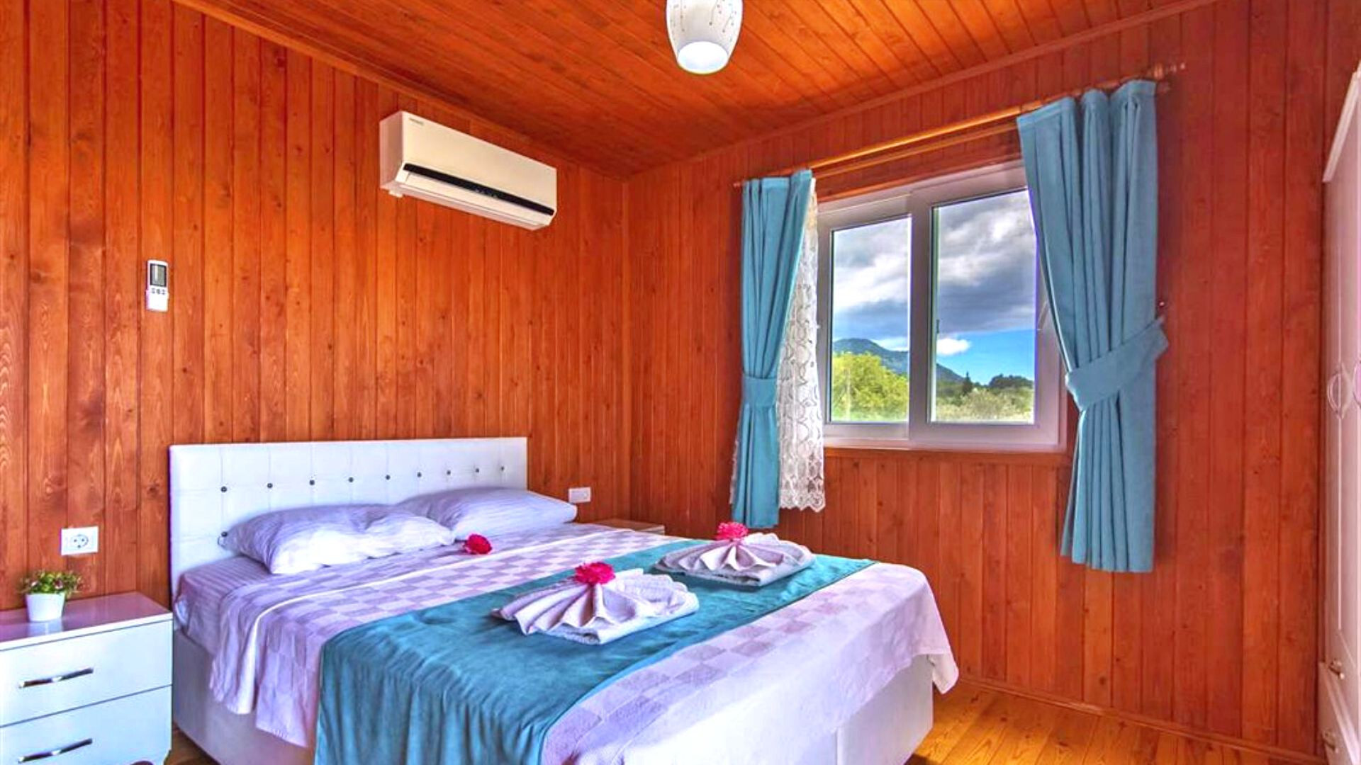 VBK68503 Villa Booking