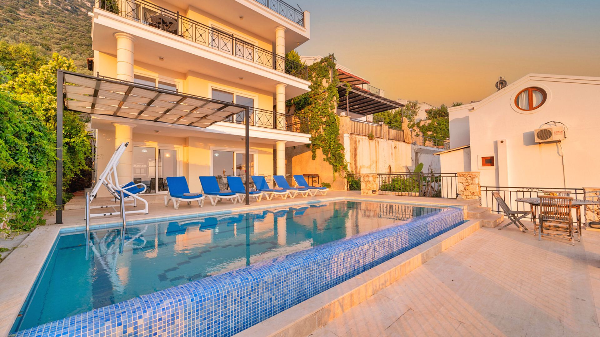 VBK27179 Villa Booking